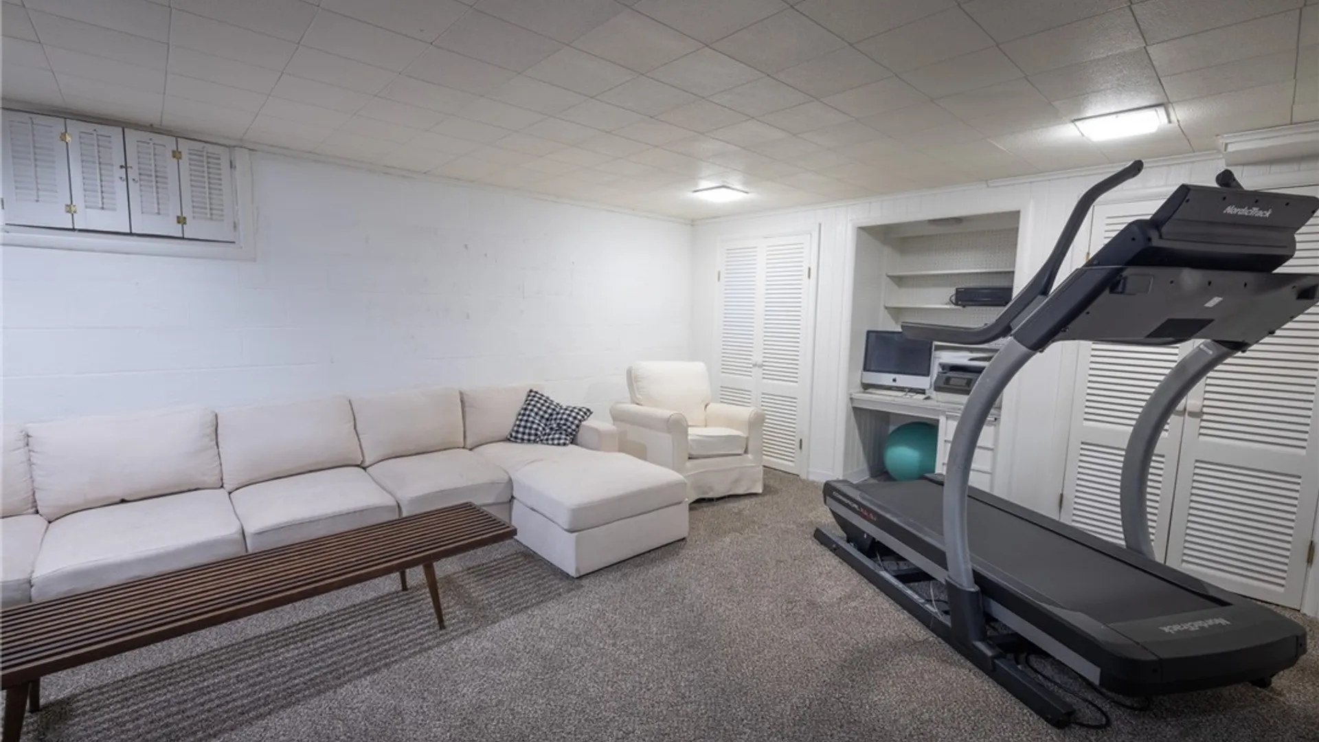 Property at 75 Pickwick Drive, Pittsford, NY 14618 30