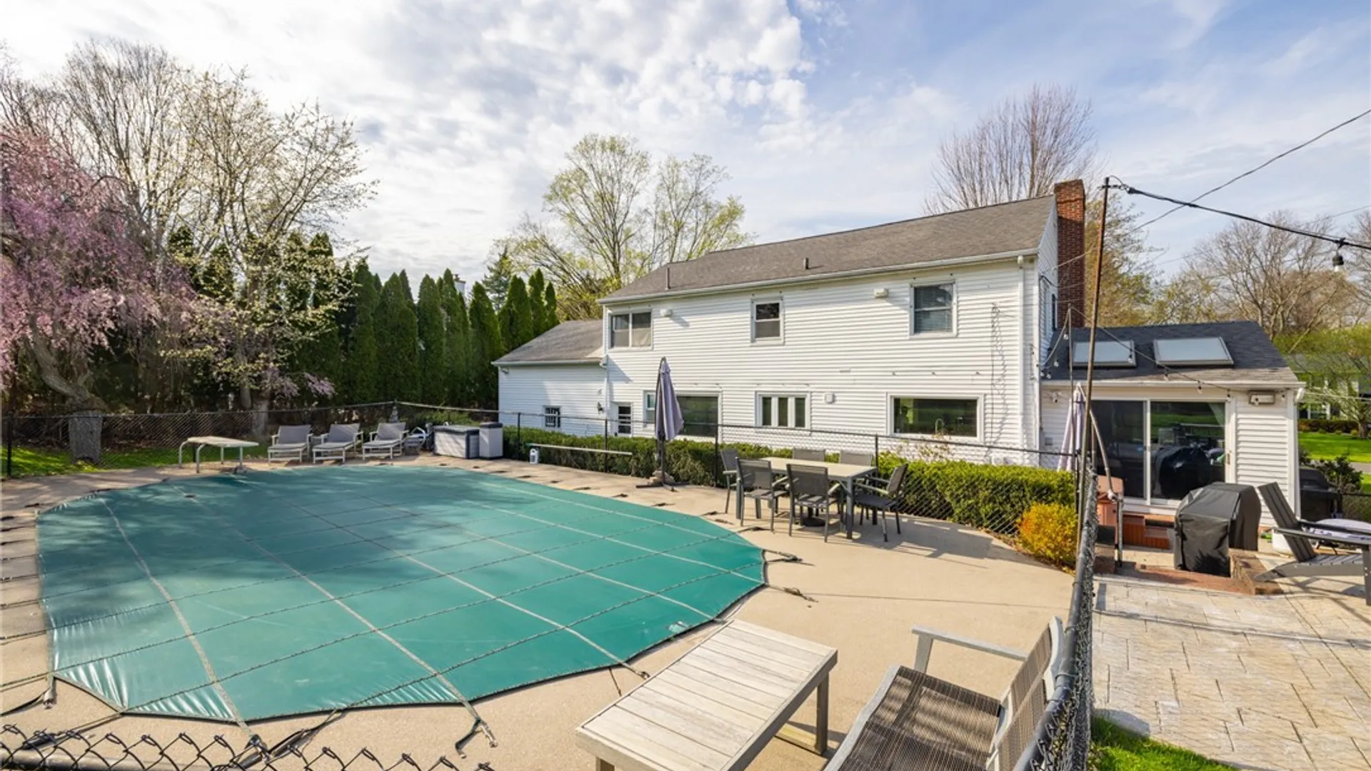 Property at 75 Pickwick Drive, Pittsford, NY 14618 34