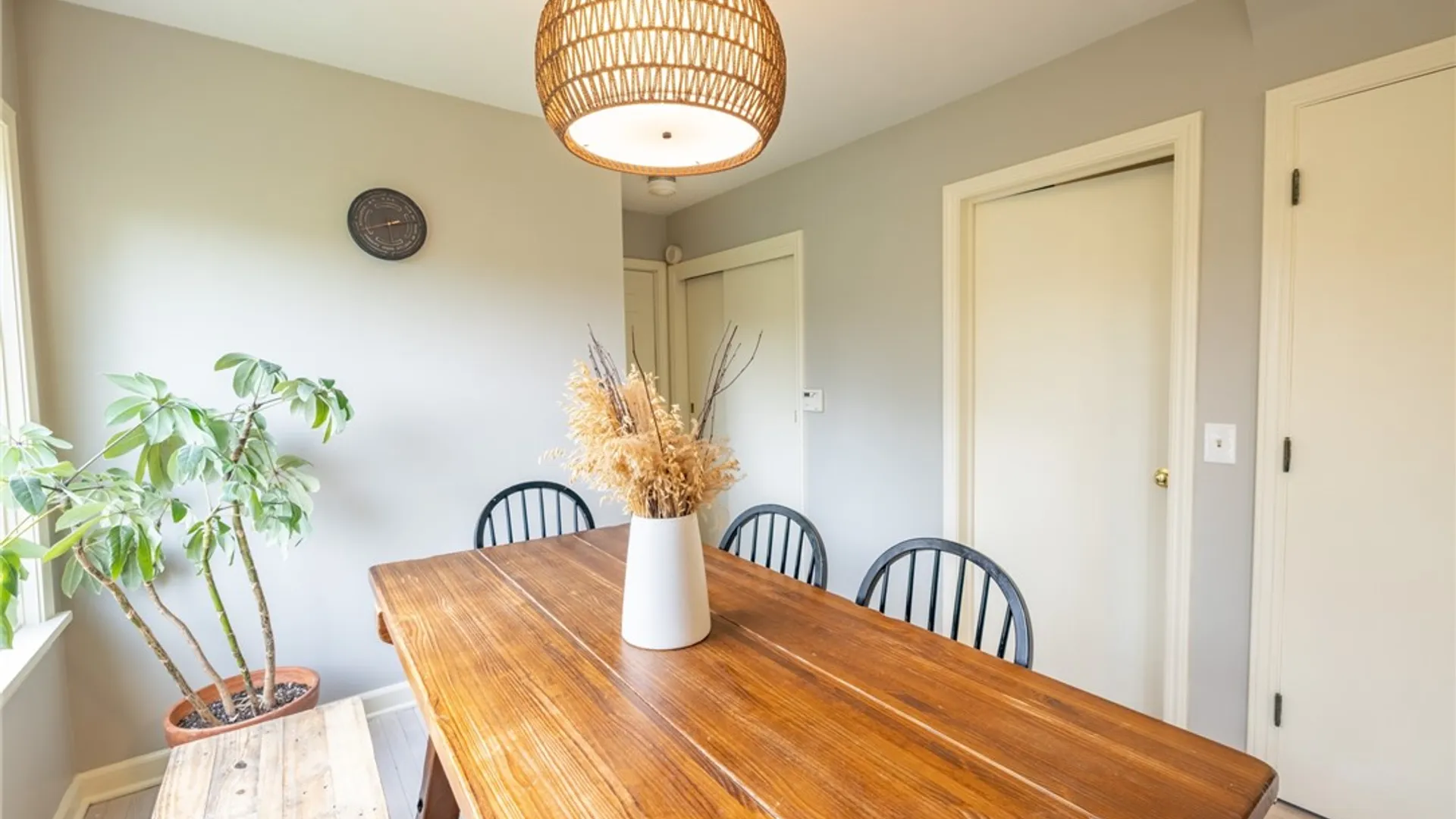 Property at 75 Pickwick Drive, Pittsford, NY 14618 8