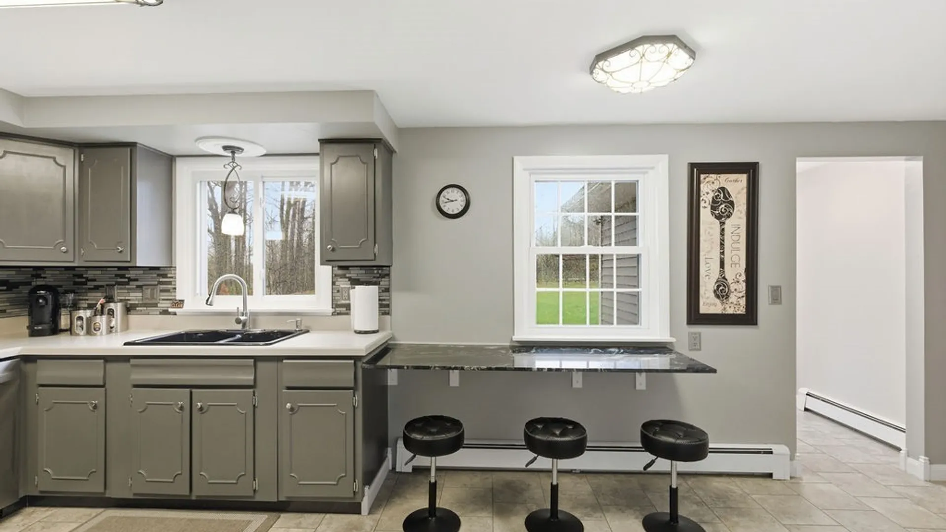 Property at 211 Oakridge, Salina, NY 13088 14