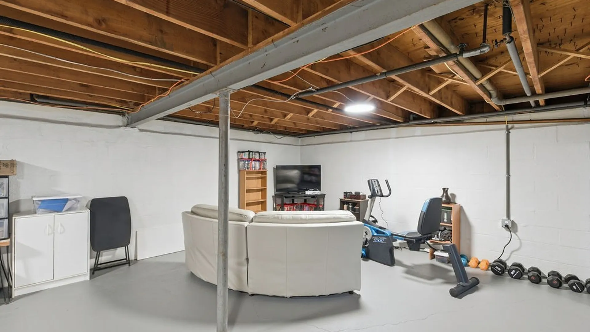 Property at 211 Oakridge, Salina, NY 13088 42