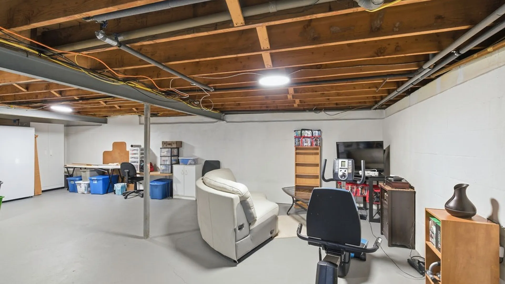 Property at 211 Oakridge, Salina, NY 13088 43