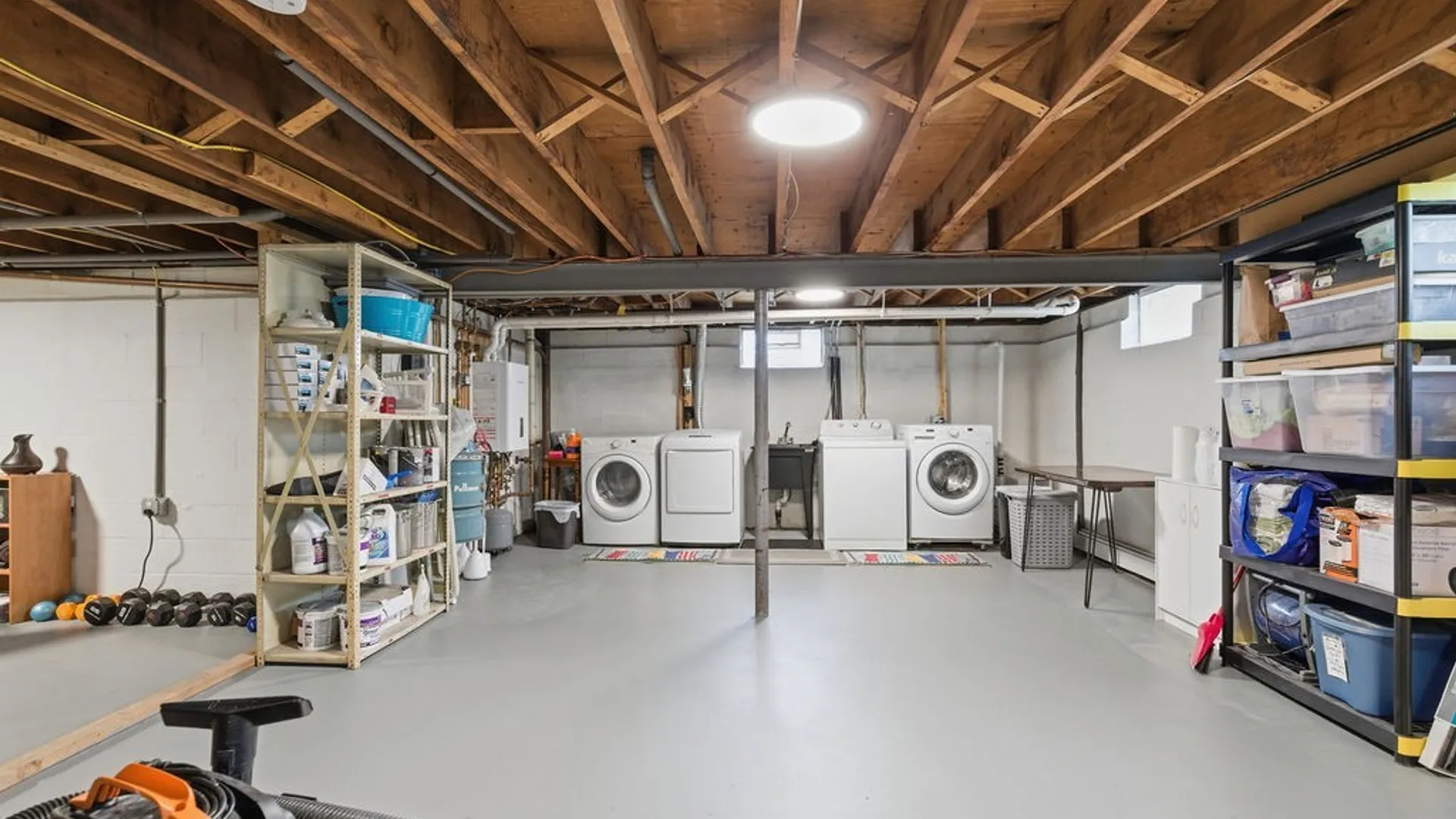 Property at 211 Oakridge, Salina, NY 13088 45