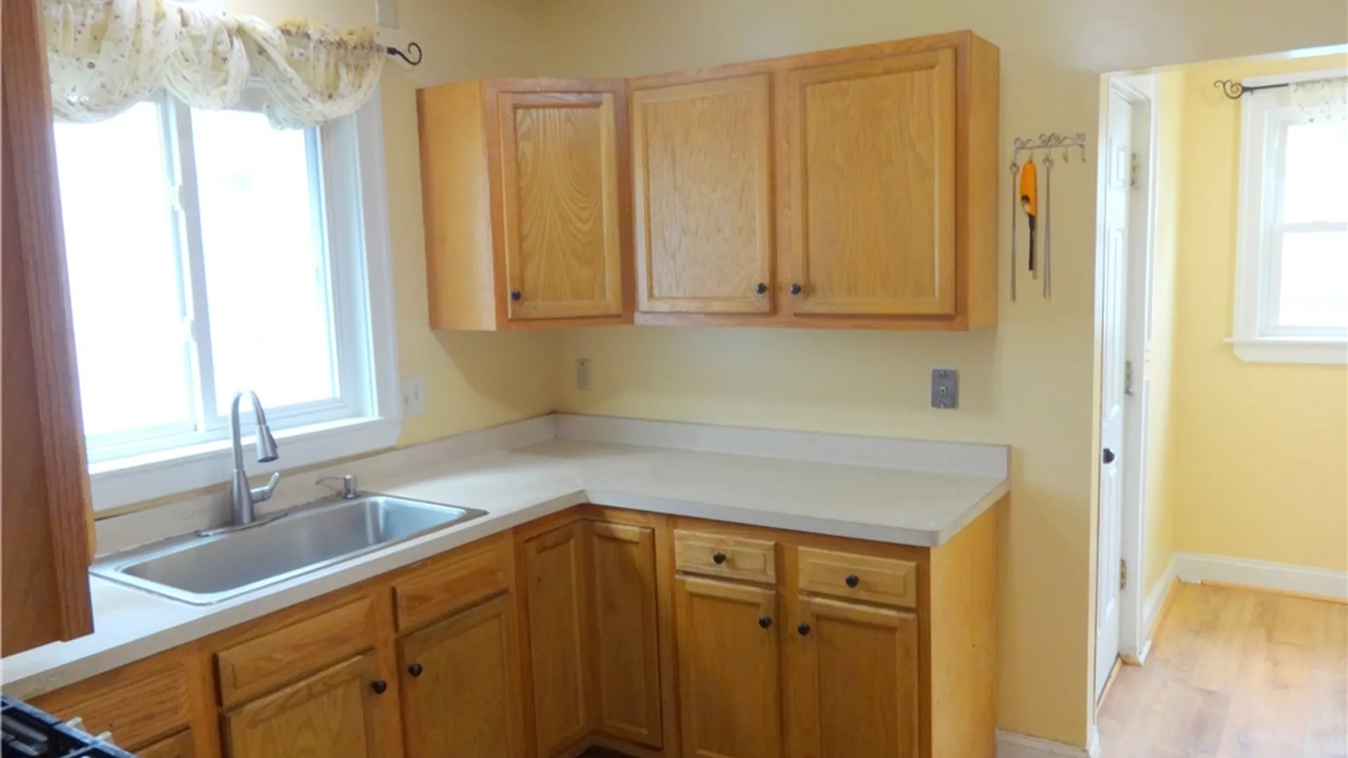 Property at 610 Magee Avenue, Rochester, NY 14613 9