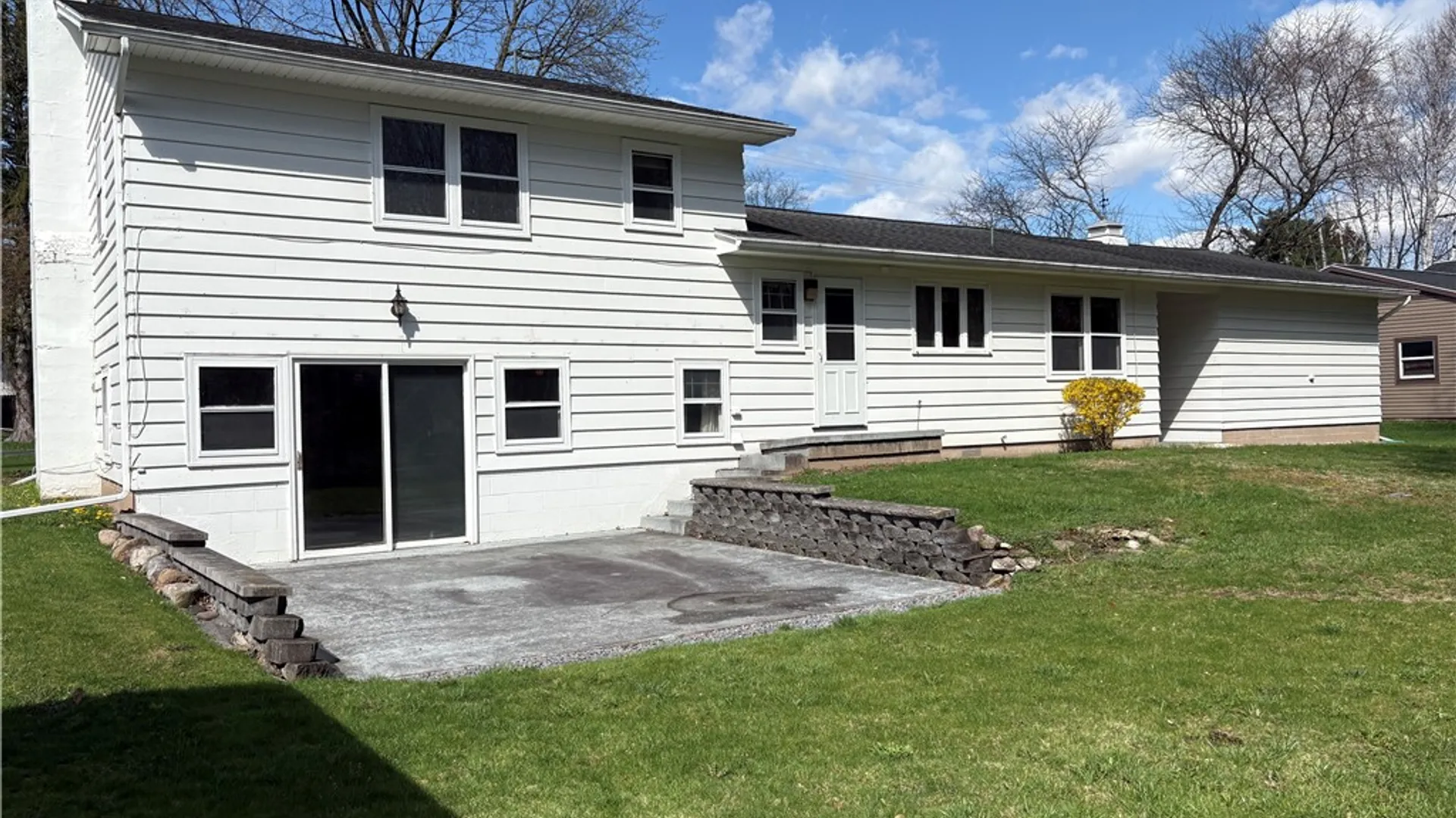 Property at 114 Norris Dr, Waterloo, NY 13165 3