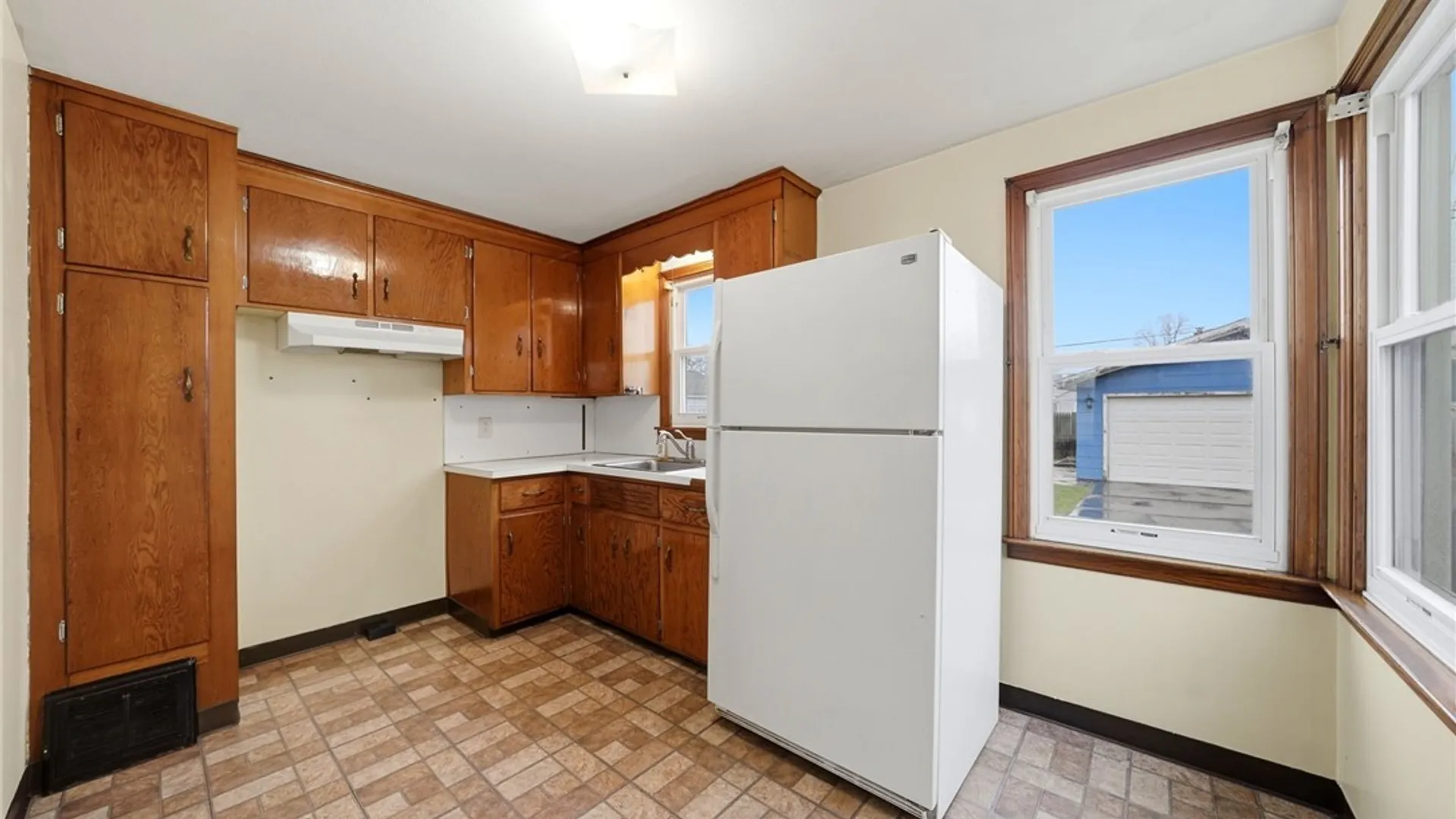 Property at 9 Clarence Harder Drive, Tonawanda, NY 14150 10