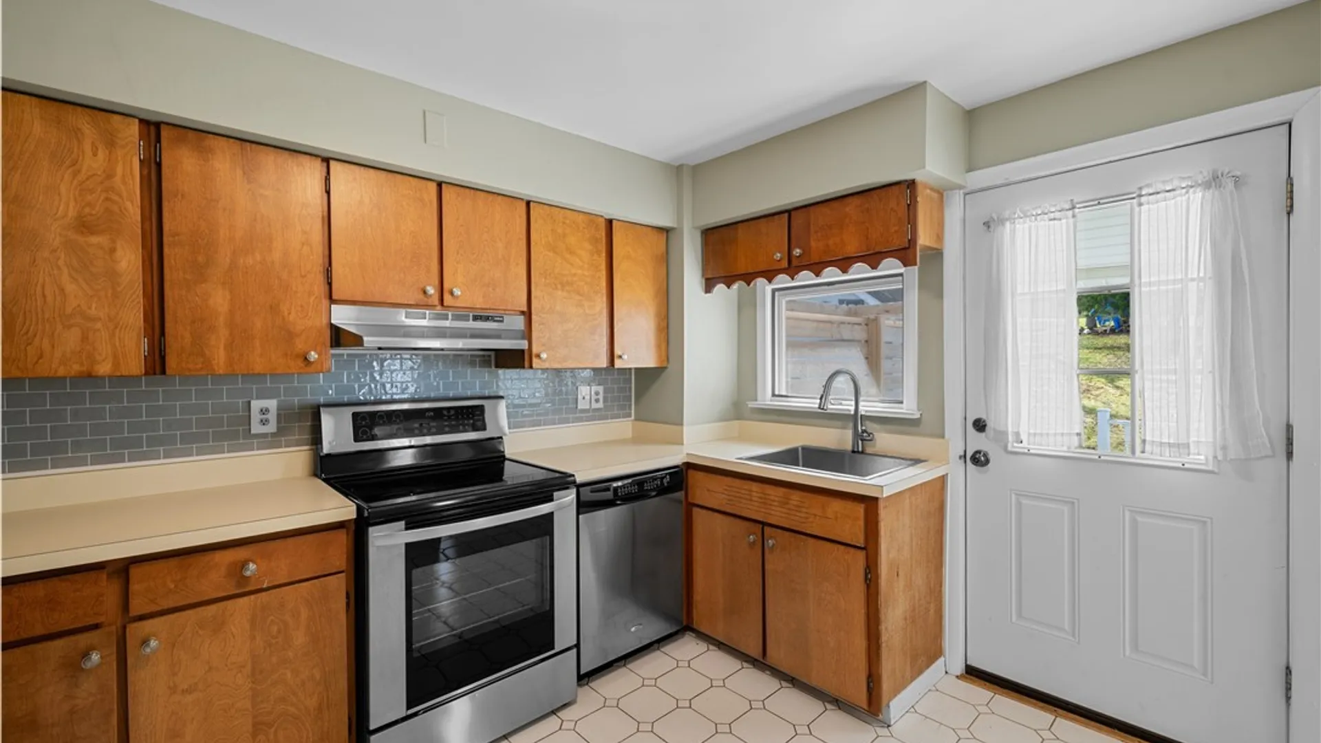 Property at 80 Hartford, New Hartford, NY 13413 8