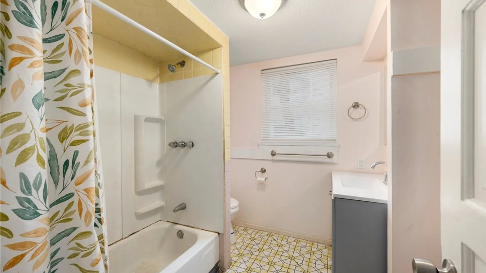 Property at 1609 Salina Street, Syracuse, NY 13208 14