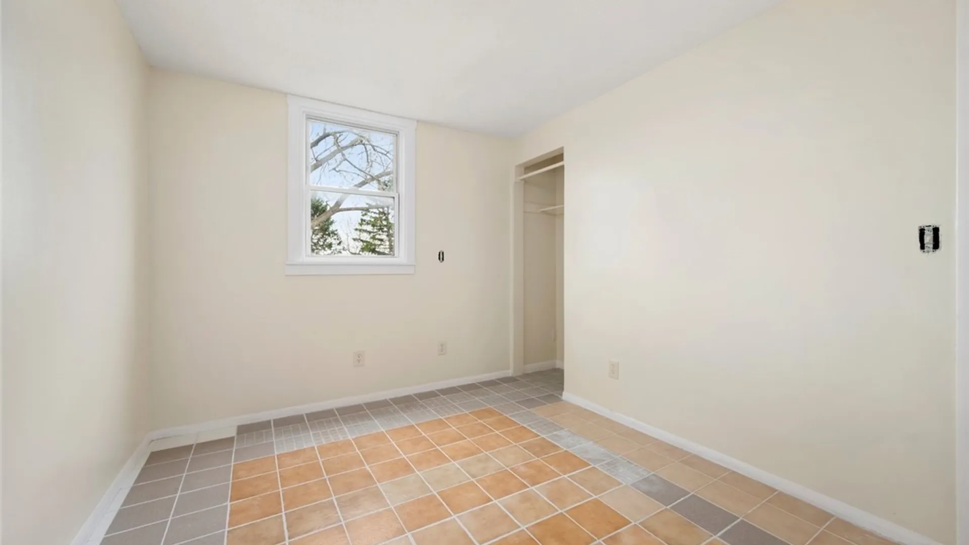 Property at 1609 Salina Street, Syracuse, NY 13208 17