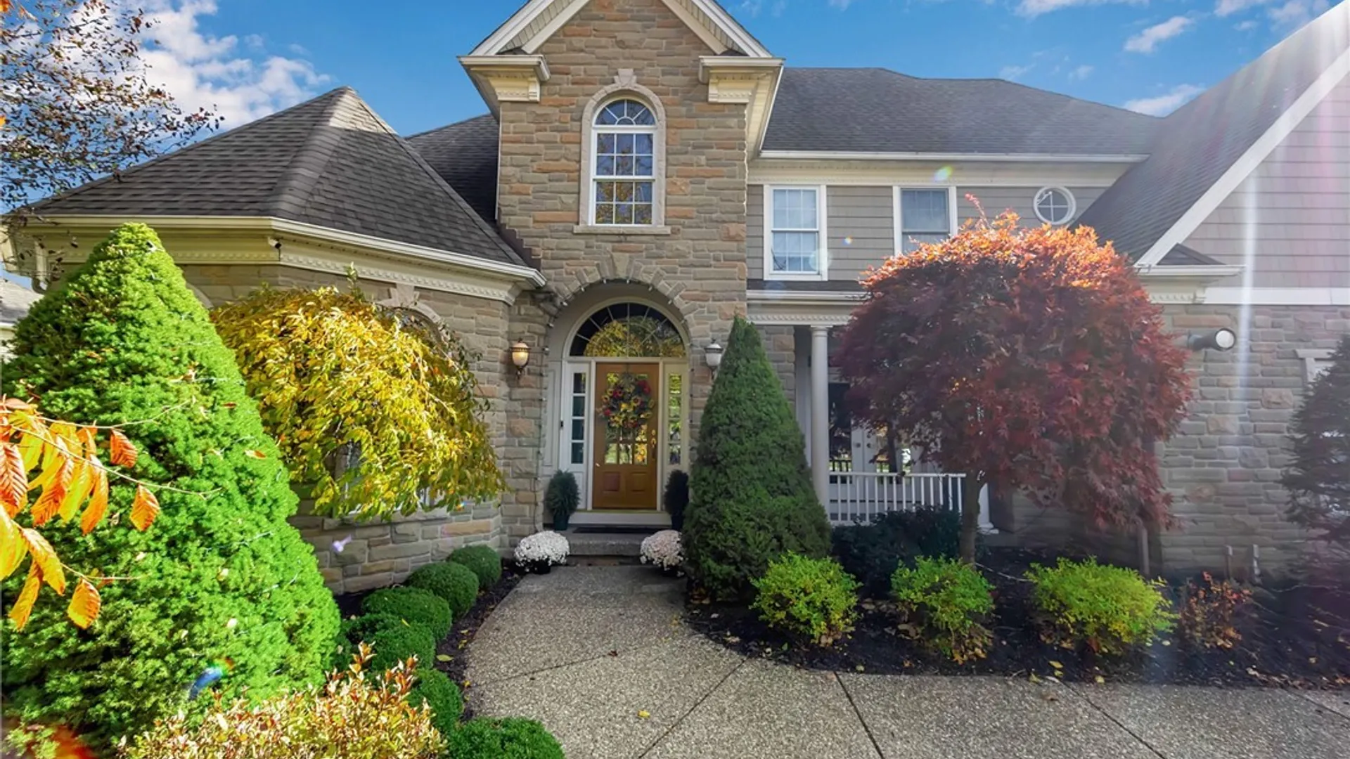 Property at 35 Birdsong Parkway, Orchard Park, NY 14127 2
