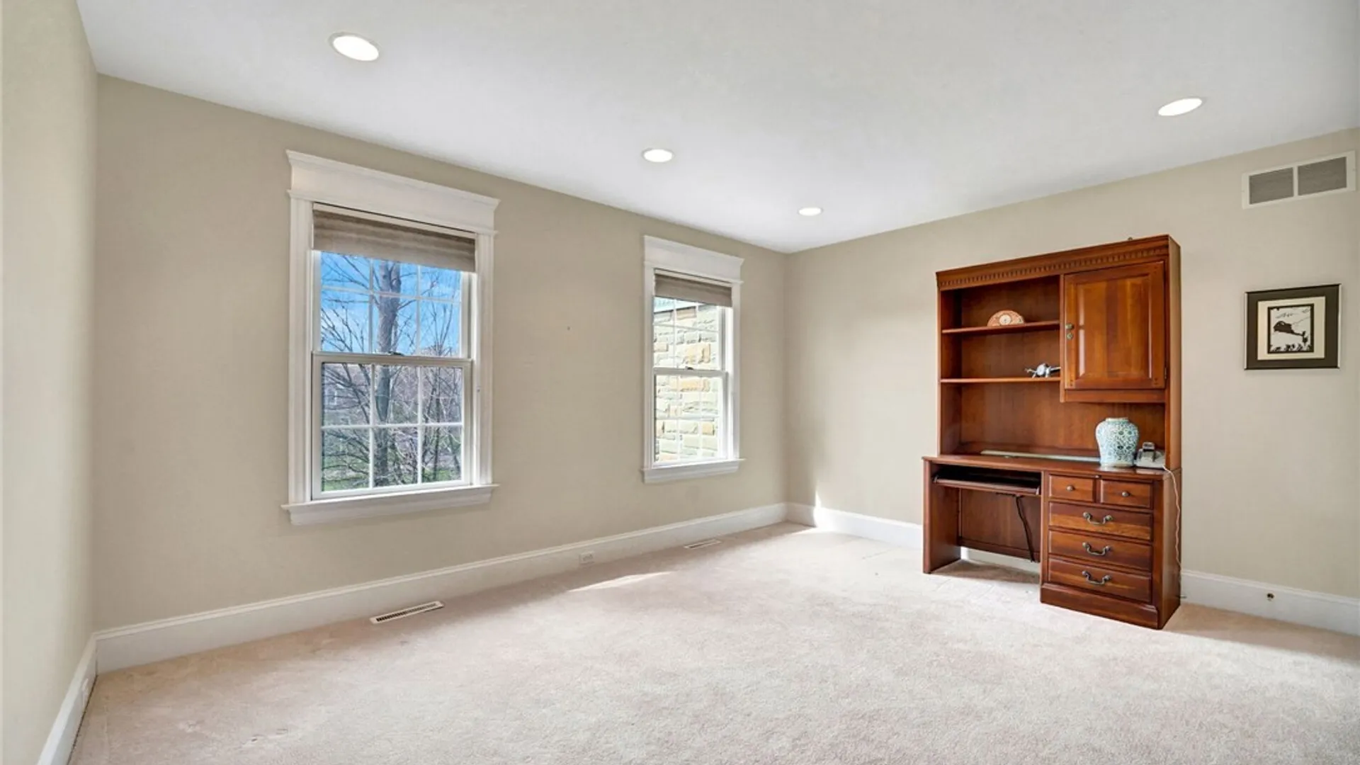 Property at 35 Birdsong Parkway, Orchard Park, NY 14127 31