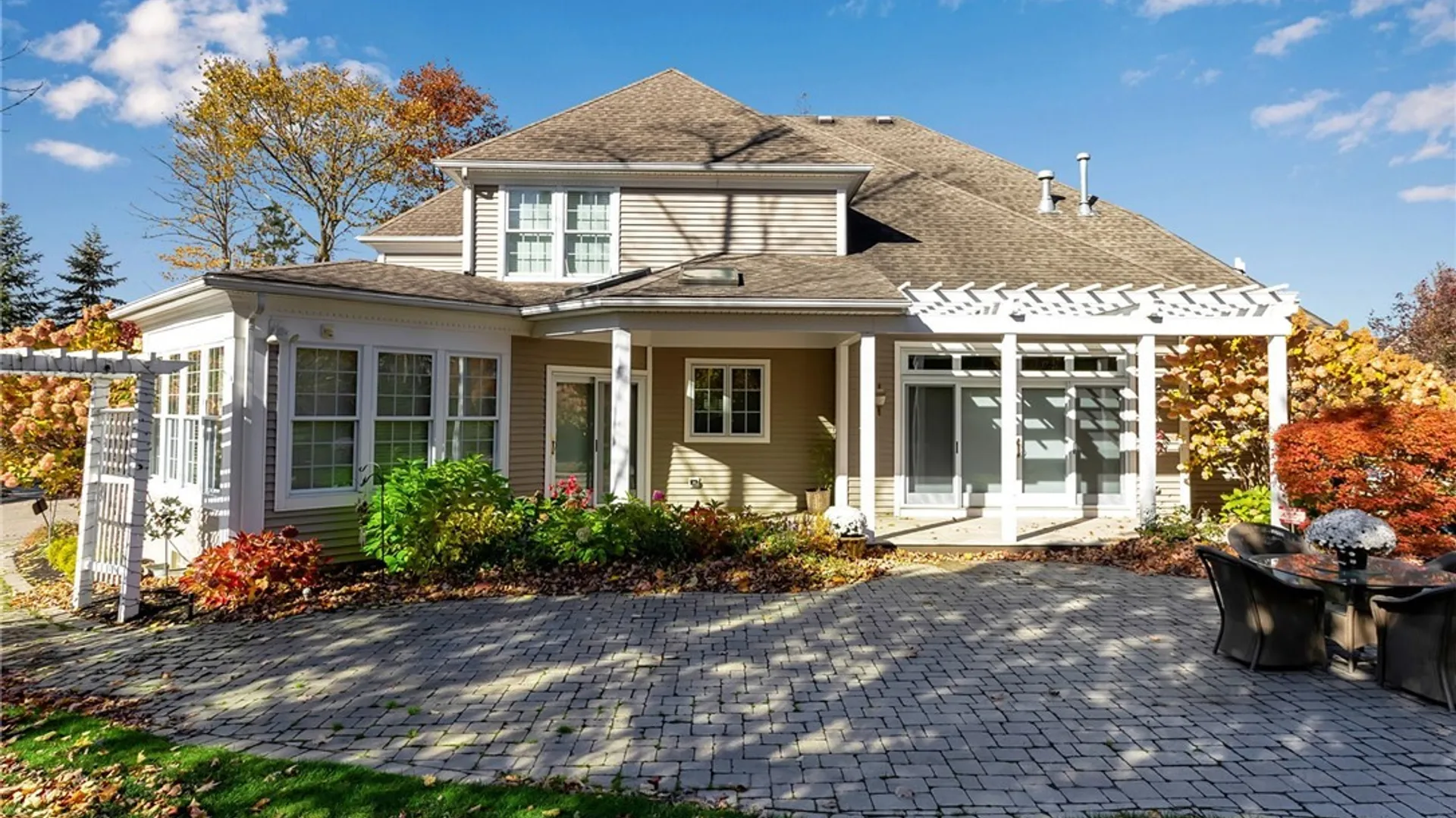 Property at 35 Birdsong Parkway, Orchard Park, NY 14127 40