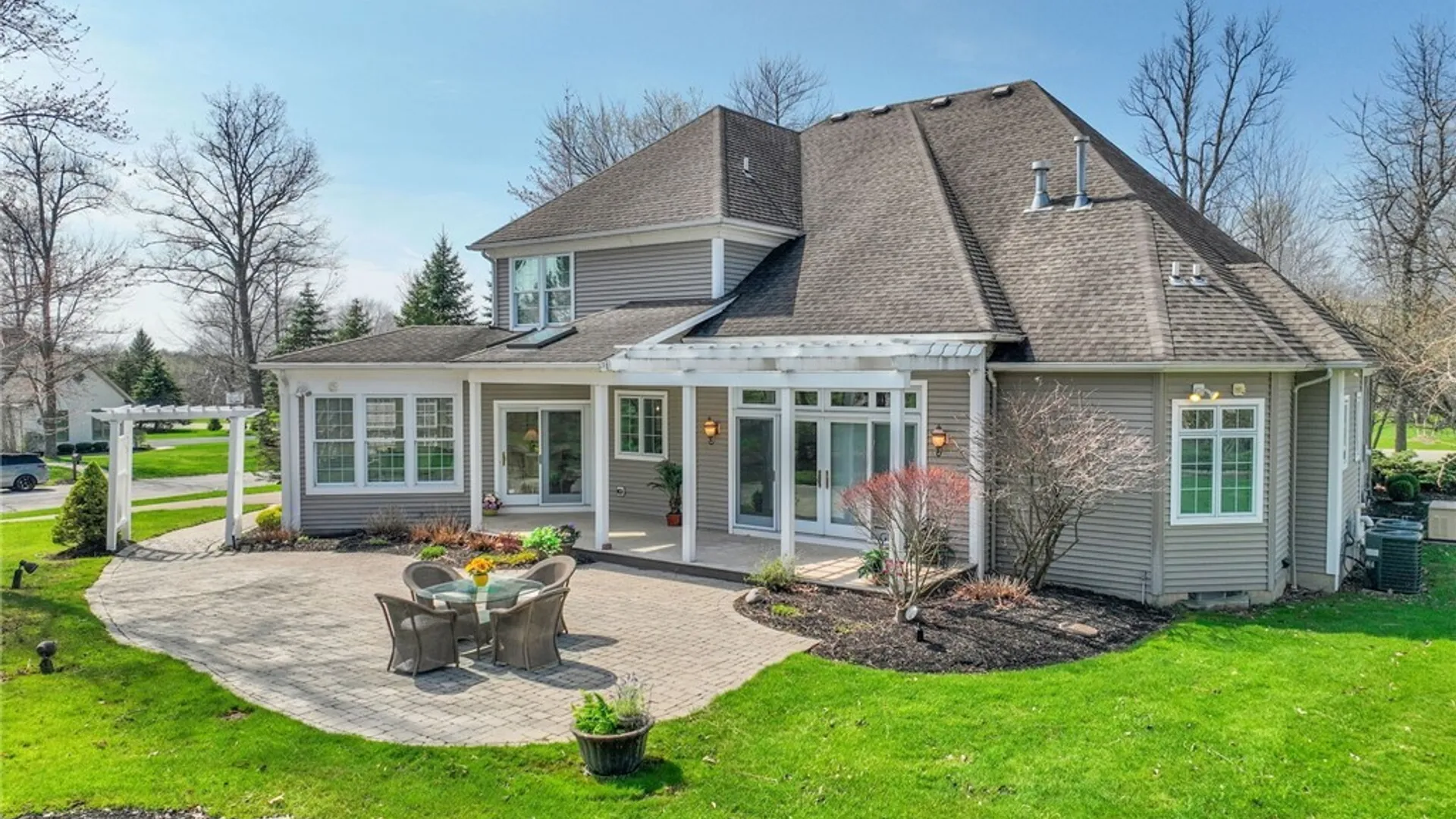 Property at 35 Birdsong Parkway, Orchard Park, NY 14127 42