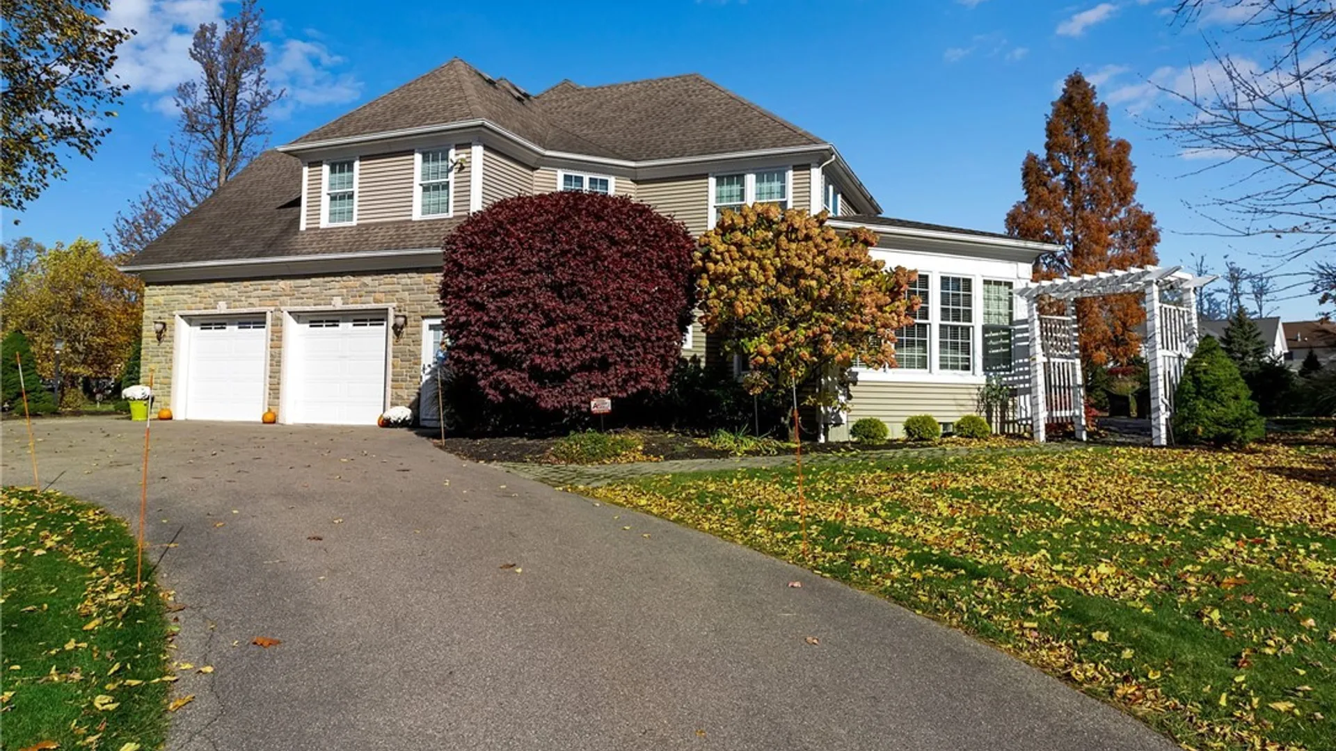Property at 35 Birdsong Parkway, Orchard Park, NY 14127 43