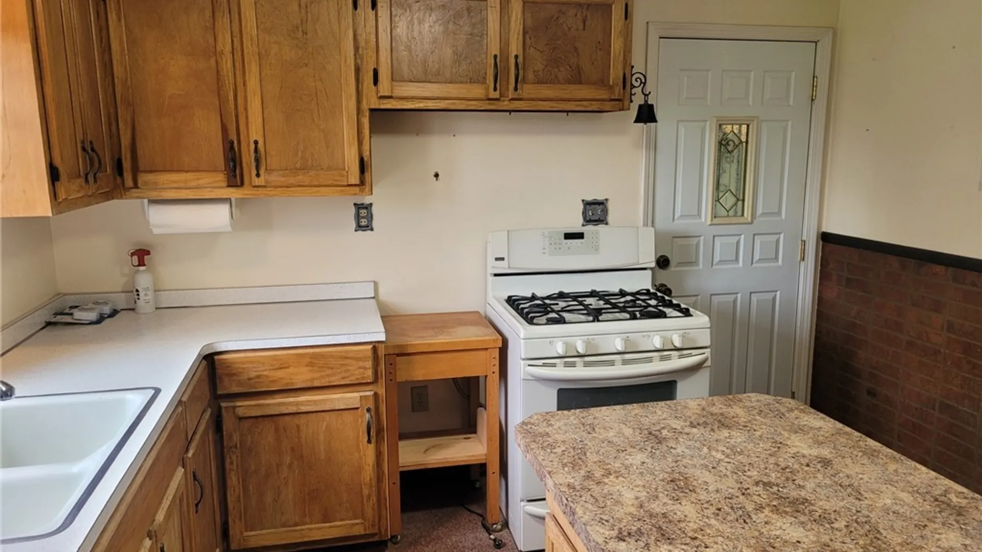 Property at 114 Skyview Drive, Salina, NY 13088 14