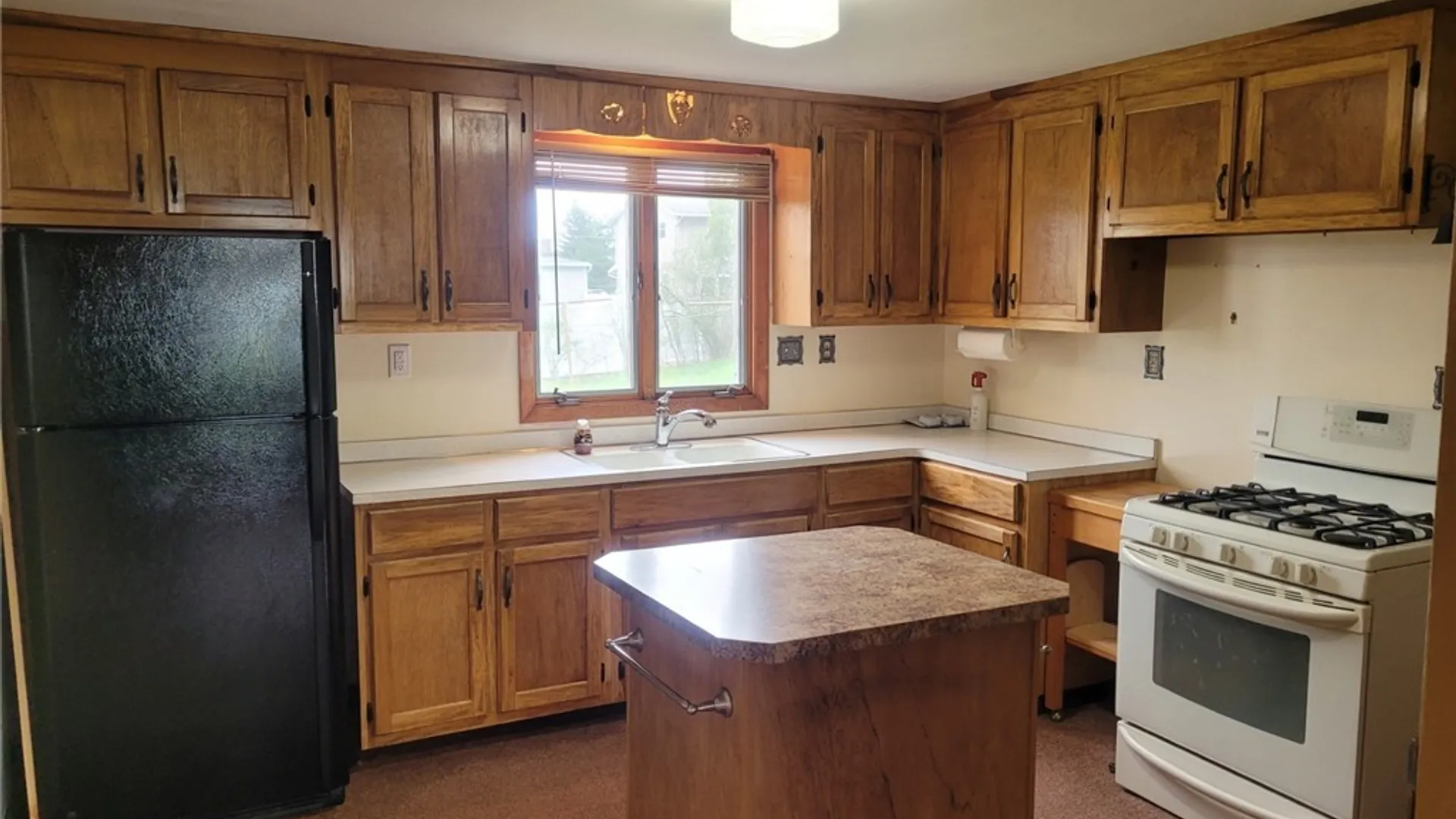 Property at 114 Skyview Drive, Salina, NY 13088 16