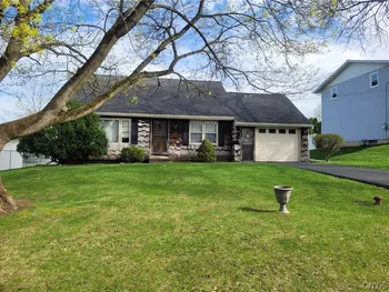 Property at 114 Skyview Drive, Salina, NY 13088