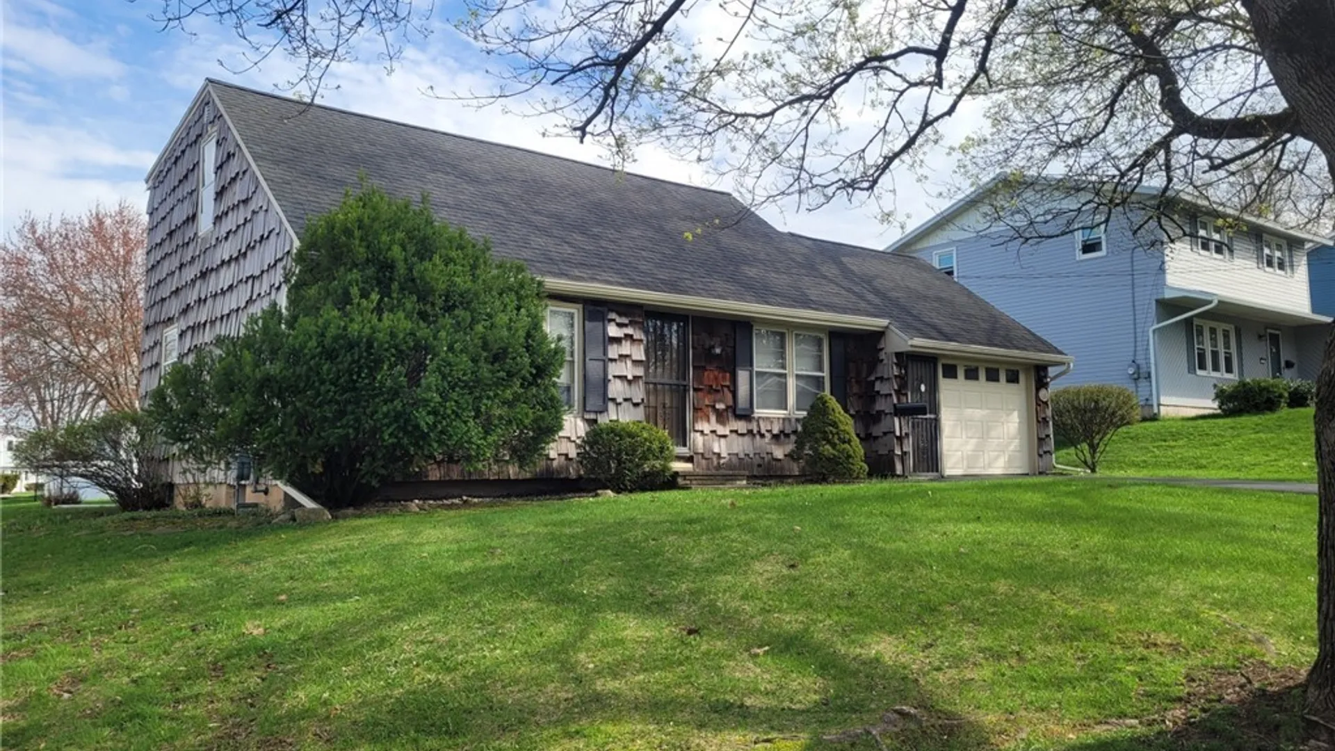 Property at 114 Skyview Drive, Salina, NY 13088 3
