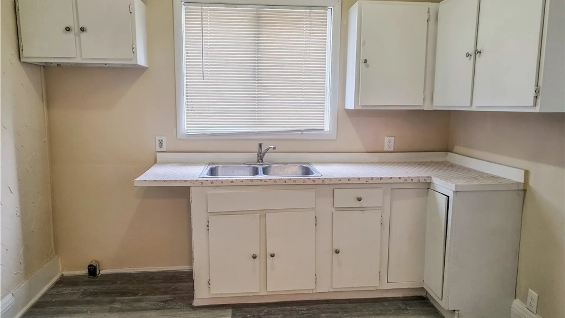 Property at 1618 16th Street, Niagara Falls, NY 14305 5