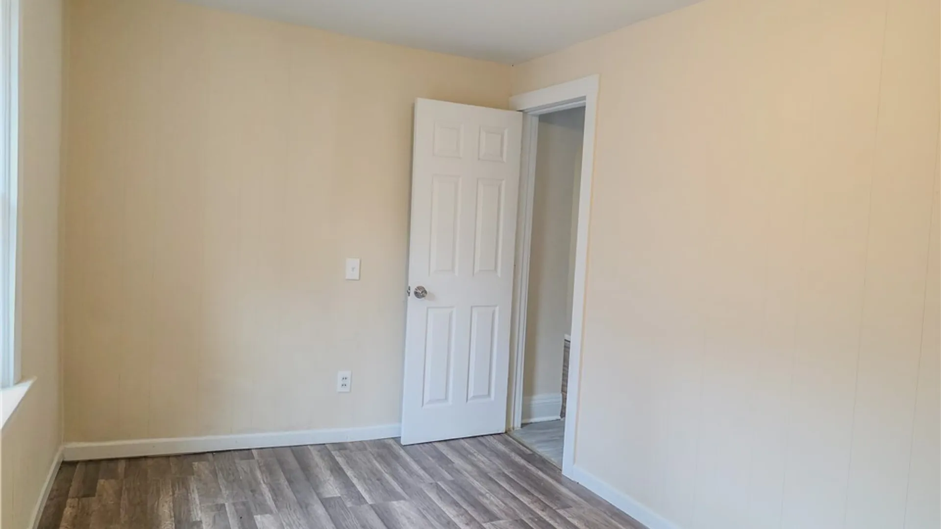 Property at 1618 16th Street, Niagara Falls, NY 14305 8