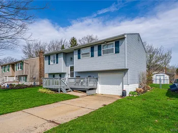 Property at 7062 Northview Drive, Lockport Town, NY 14094