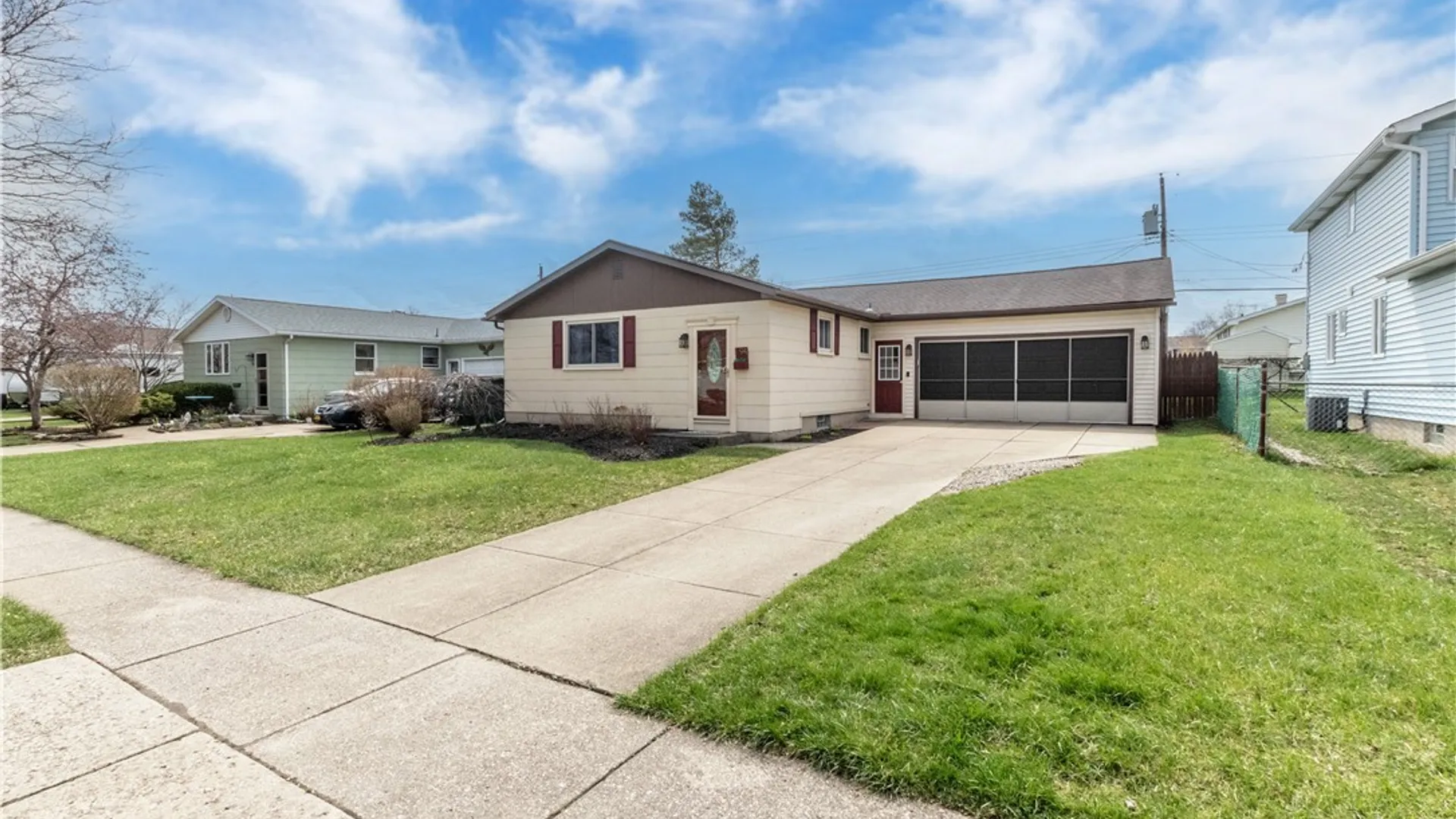 Property at 94 Gregory Court, Cheektowaga, NY 14043 3