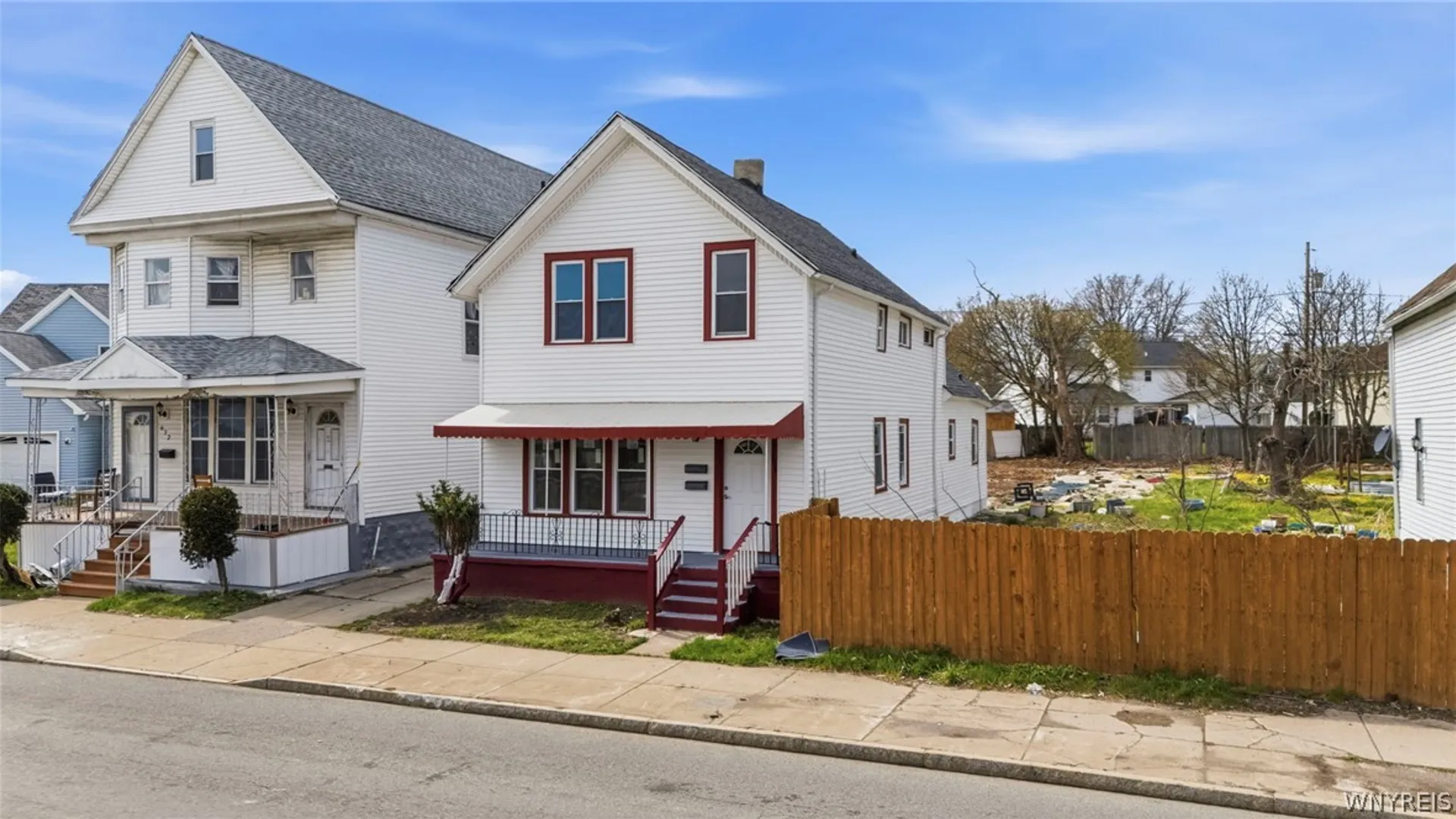 Property at 674 Jefferson Avenue, Buffalo, NY 14204 3