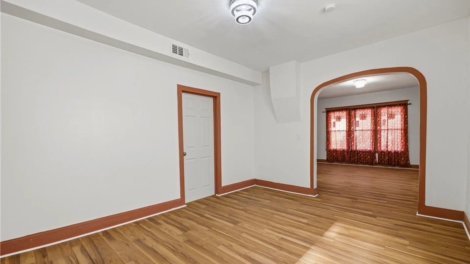 Property at 674 Jefferson Avenue, Buffalo, NY 14204 9
