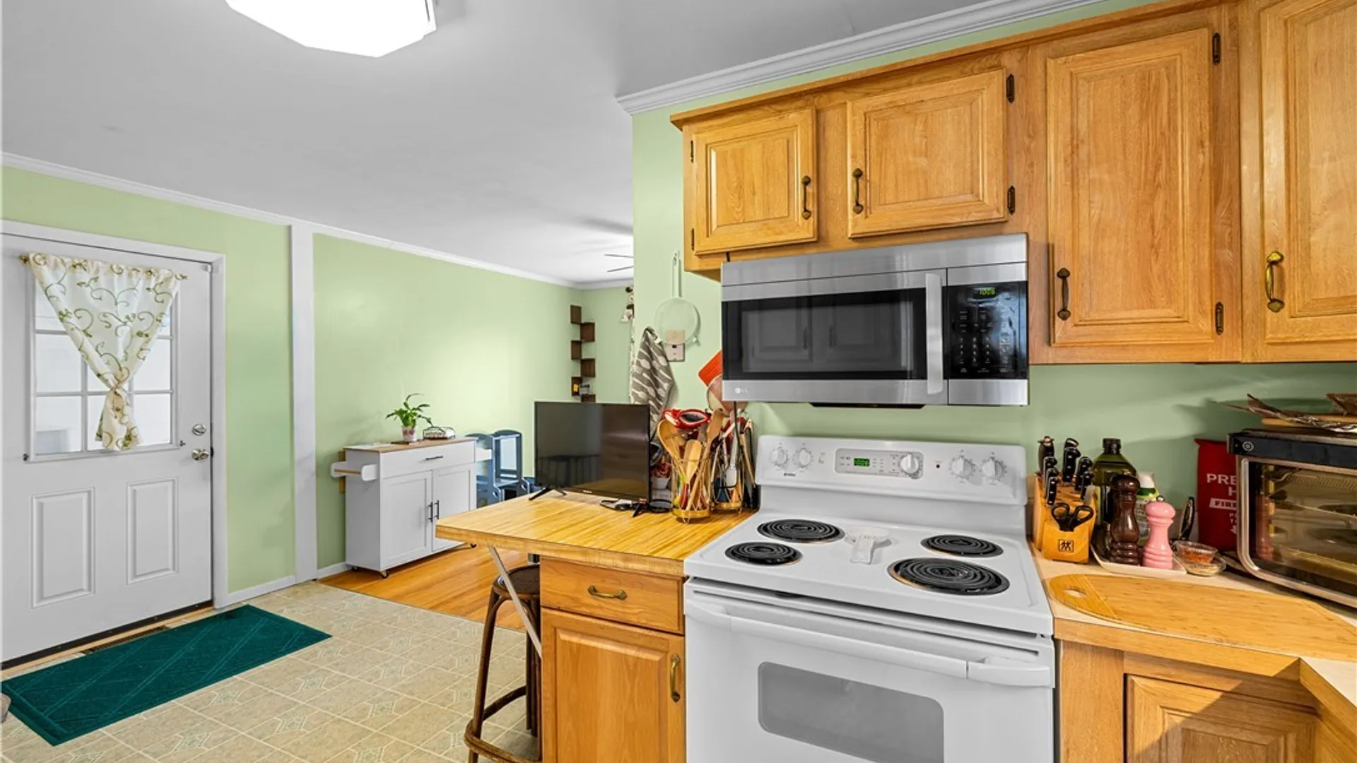 Property at 9366 Cosmo Court, New Hartford, NY 13413 8