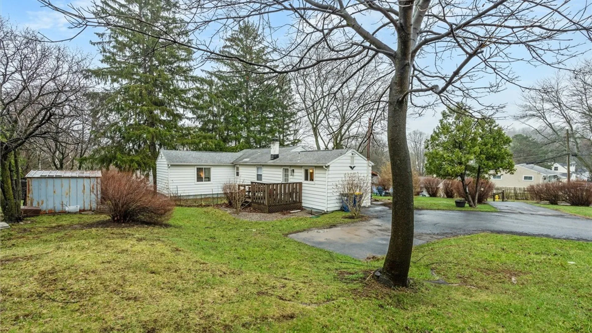 Property at 110 Trent Lane, Camillus, NY 13031 23