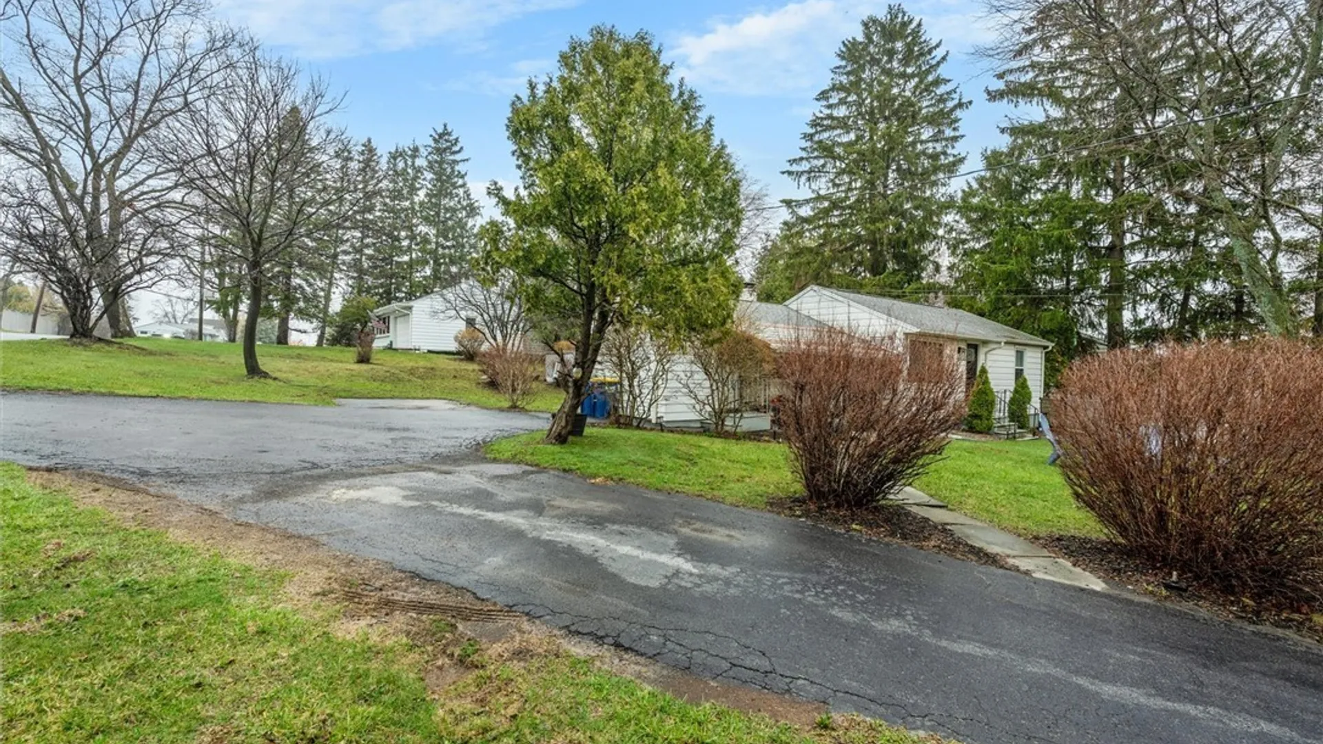 Property at 110 Trent Lane, Camillus, NY 13031 24