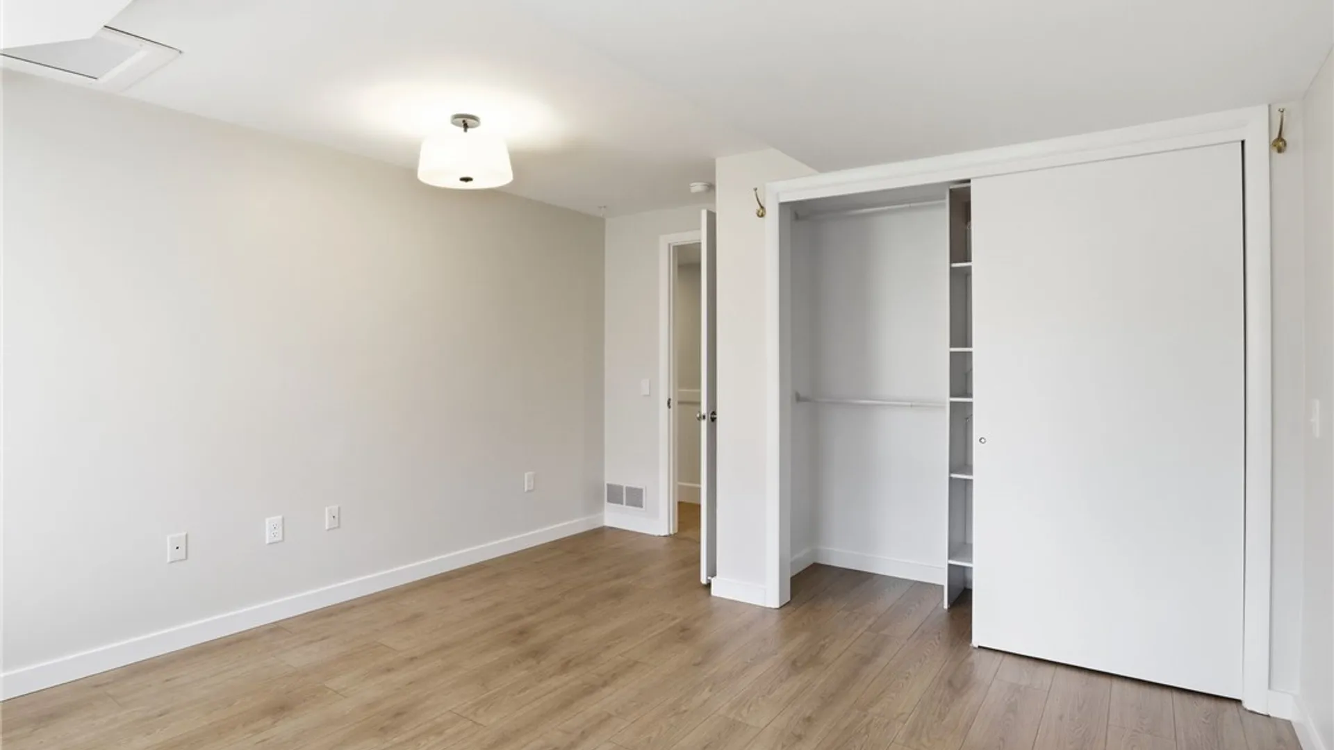 Property at 1474 Marsh Road, Perinton, NY 14534 14