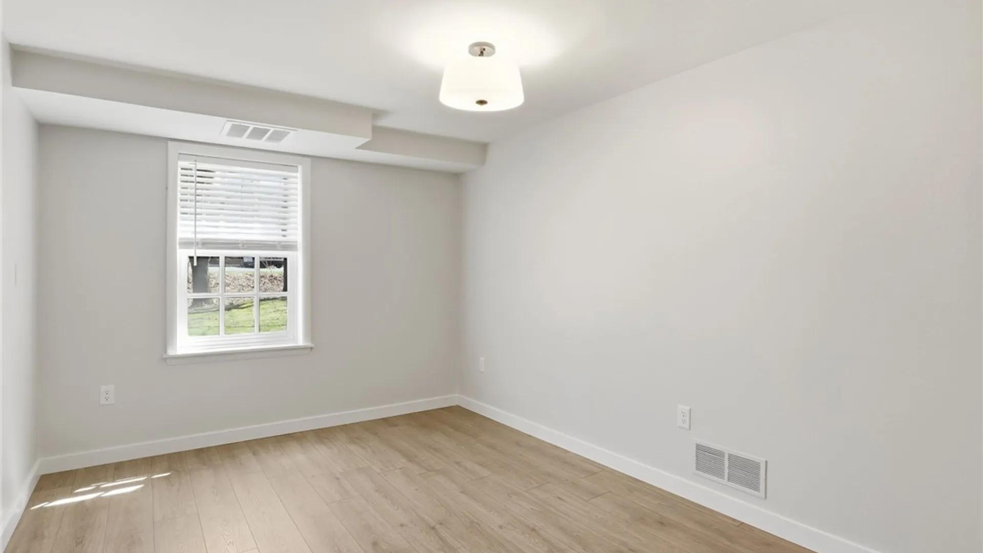 Property at 1474 Marsh Road, Perinton, NY 14534 15