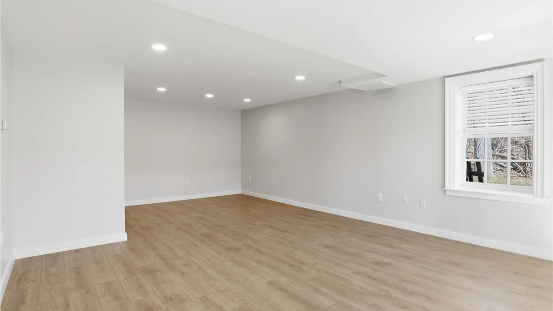 Property at 1474 Marsh Road, Perinton, NY 14534 4