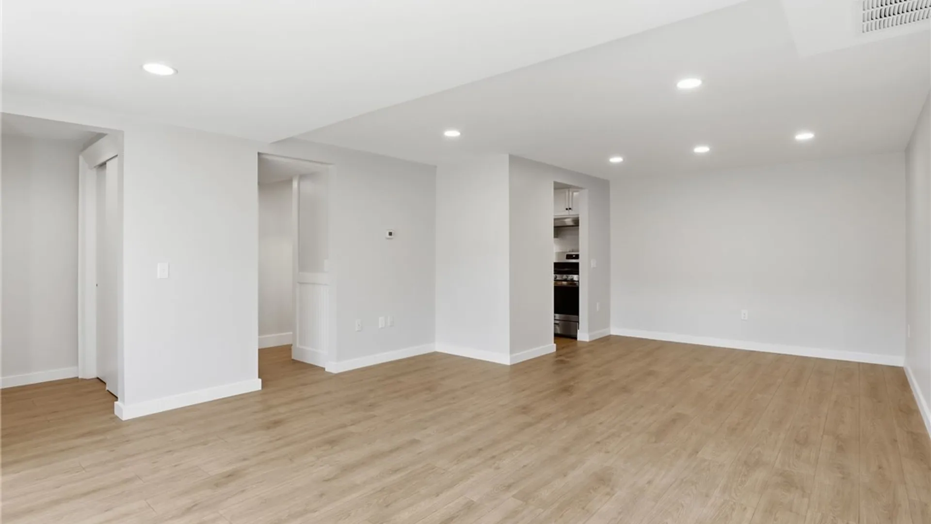 Property at 1474 Marsh Road, Perinton, NY 14534 6