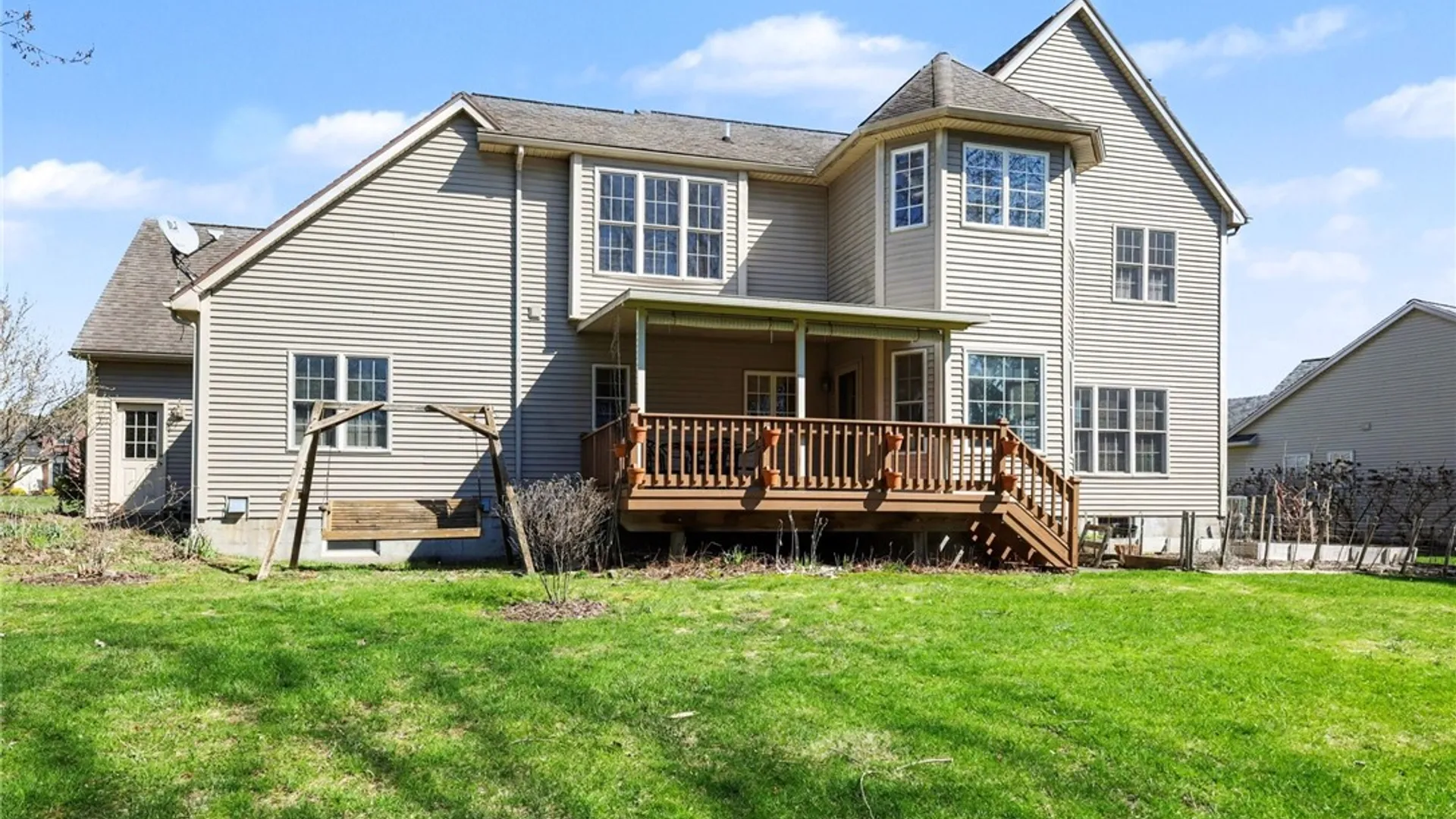 Property at 6 Captiva Crossing, Perinton, NY 14450 25