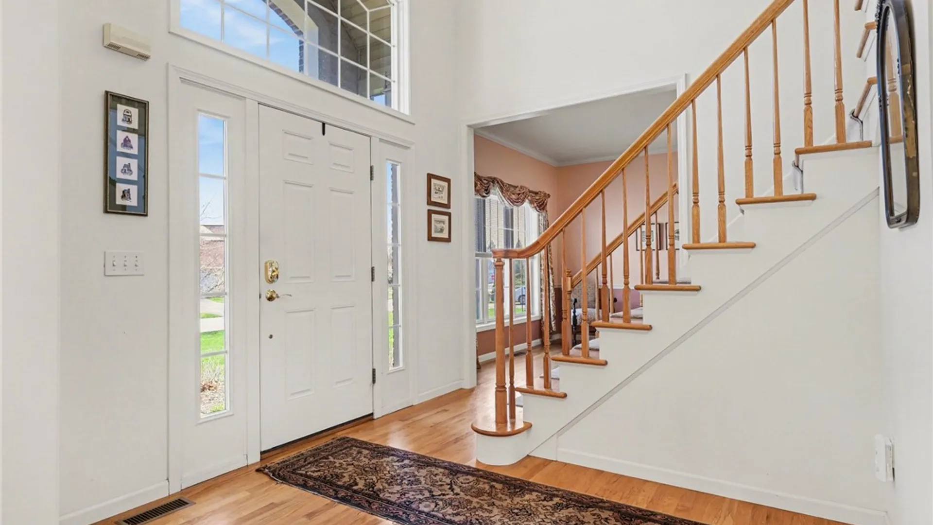 Property at 6 Captiva Crossing, Perinton, NY 14450 3