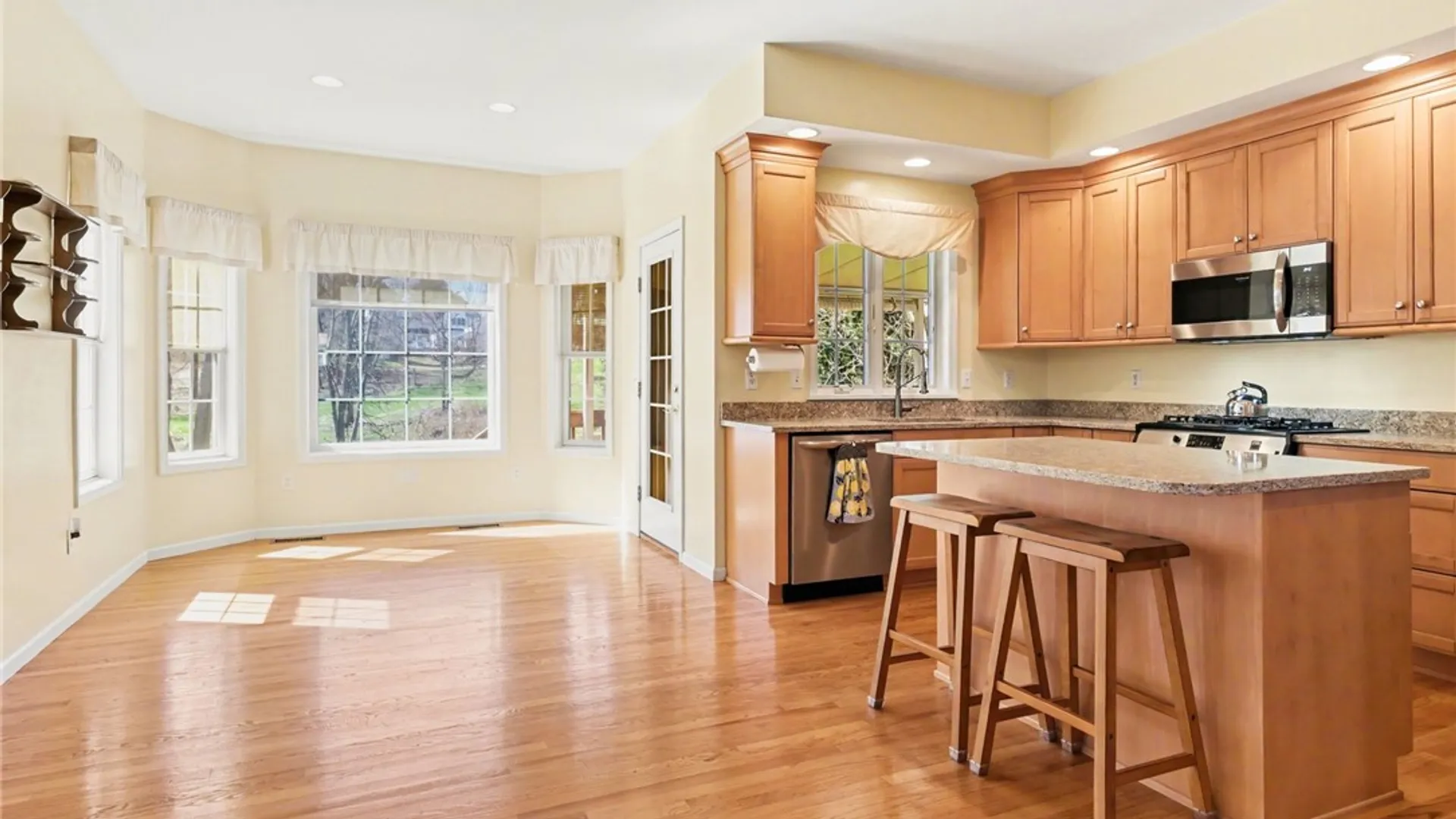 Property at 6 Captiva Crossing, Perinton, NY 14450 7