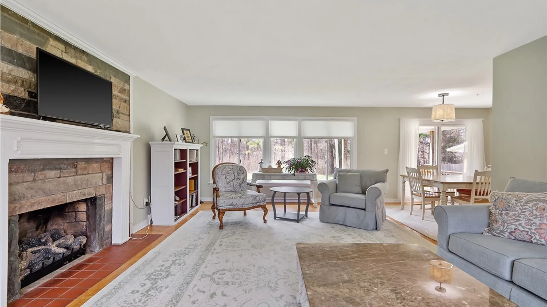 Property at 104 Tolbert Dr, Clay, NY 13212 6