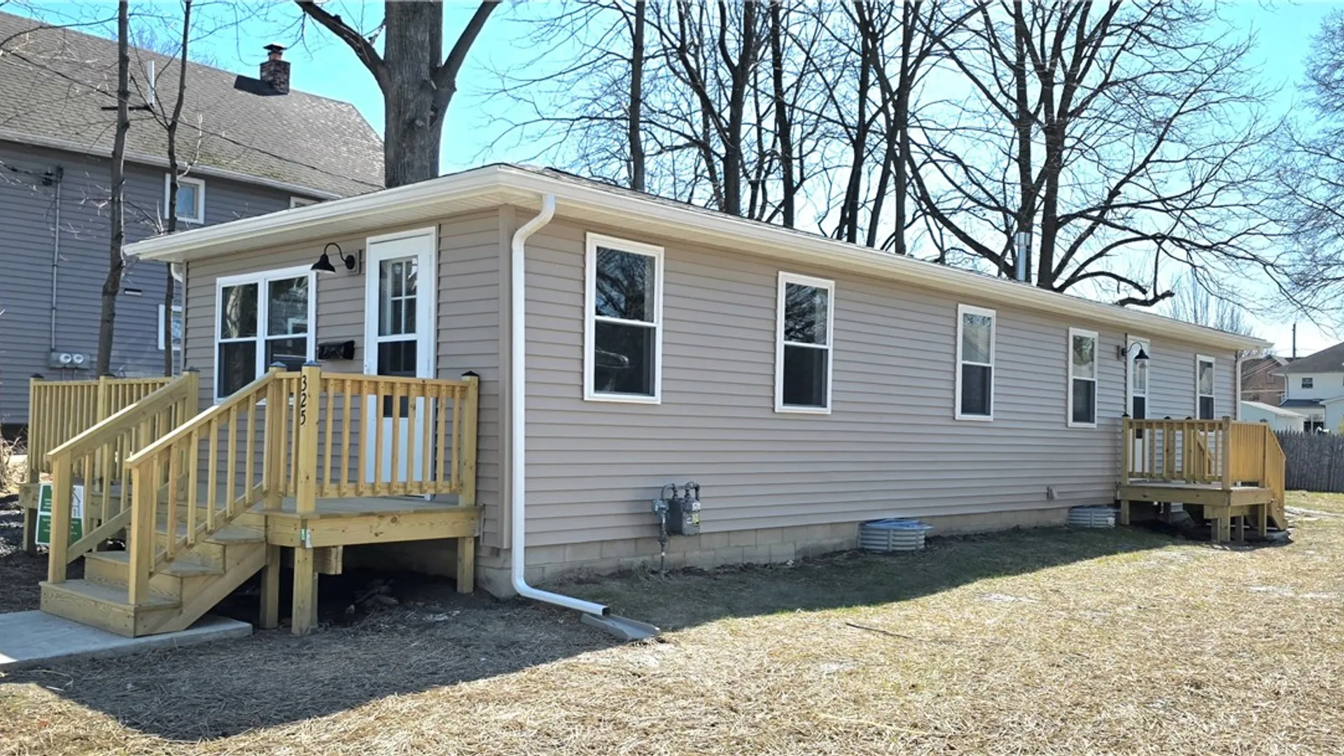 Property at 325 Webber Pl, Elmira City, NY 14901 2