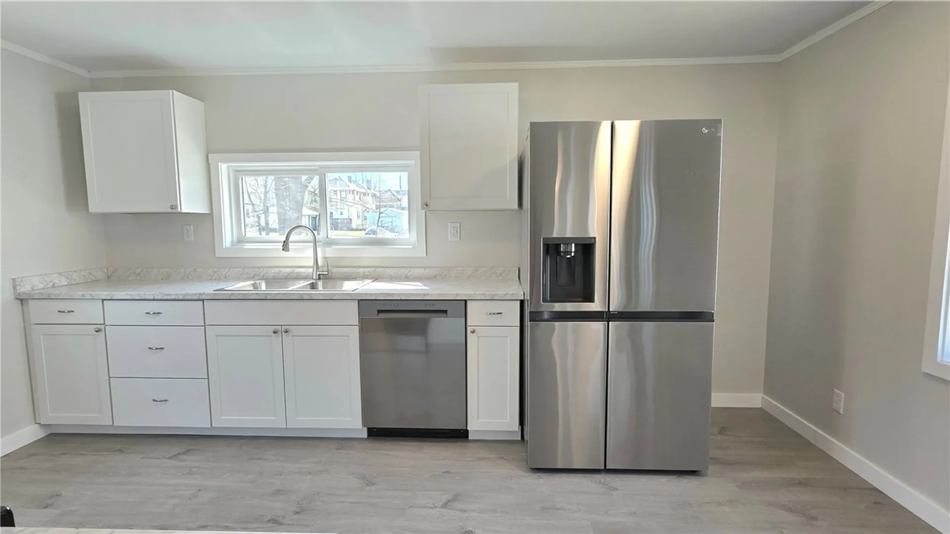 Property at 325 Webber Pl, Elmira City, NY 14901 7