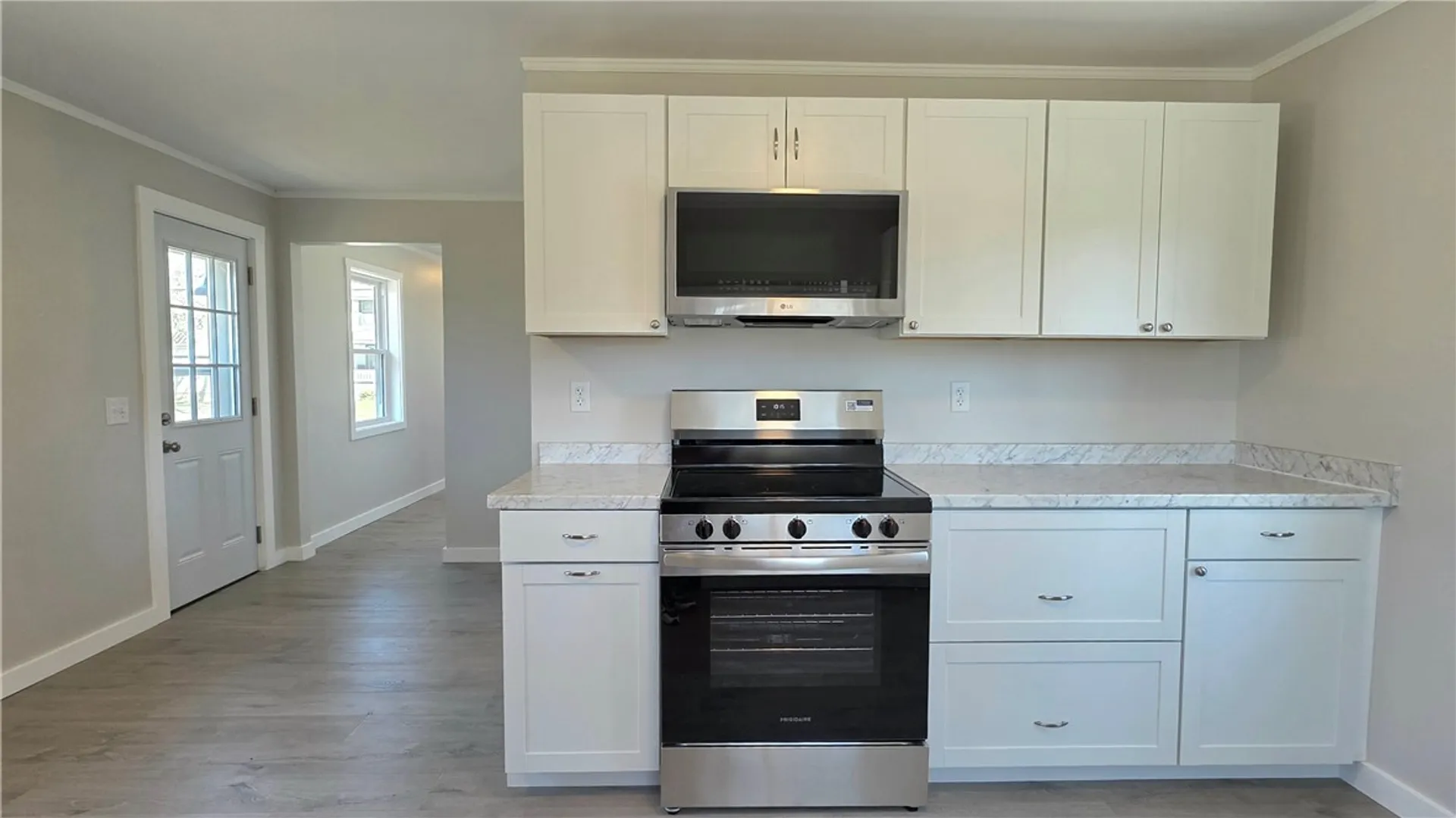 Property at 325 Webber Pl, Elmira City, NY 14901 8