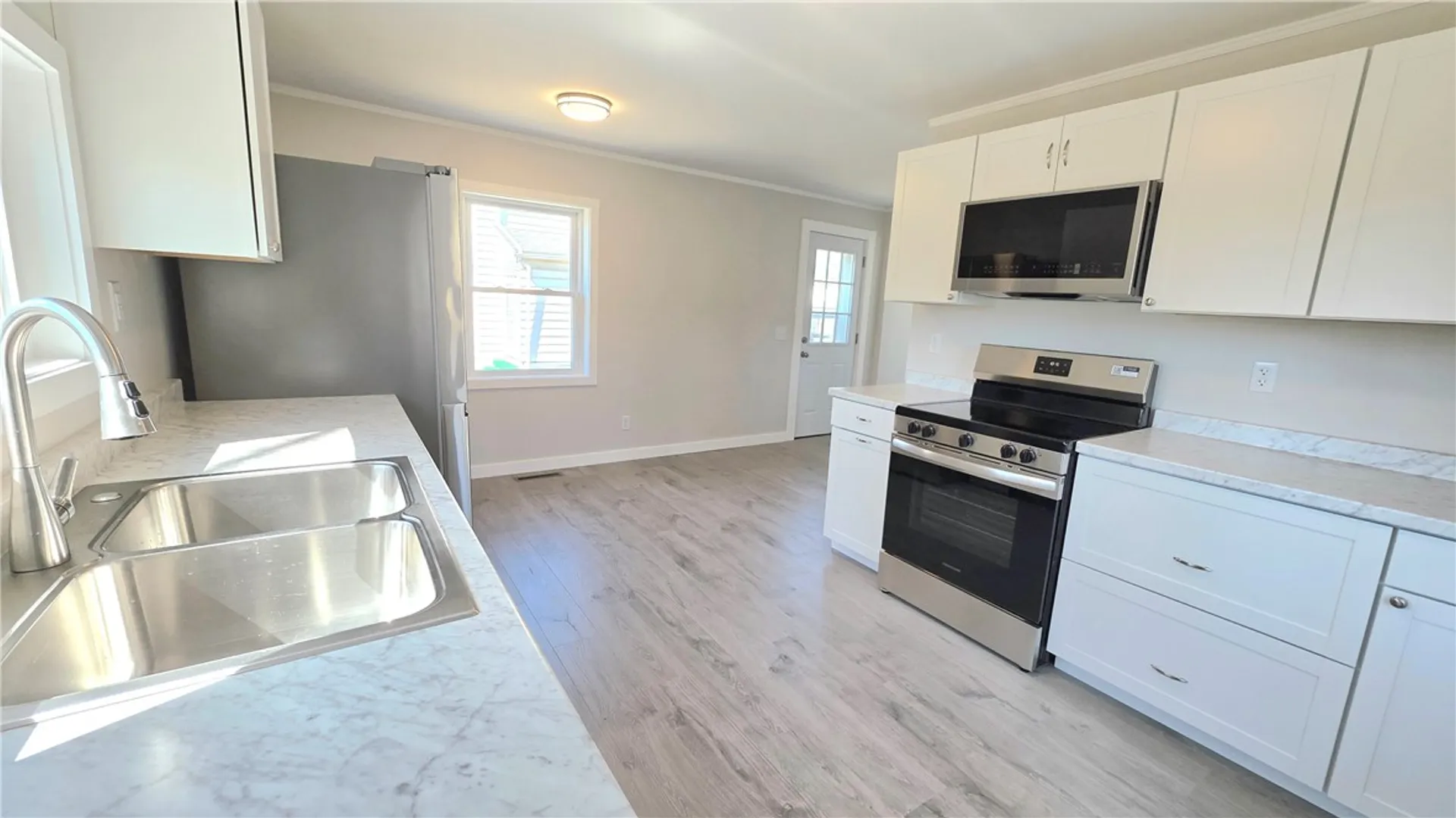 Property at 325 Webber Pl, Elmira City, NY 14901 9