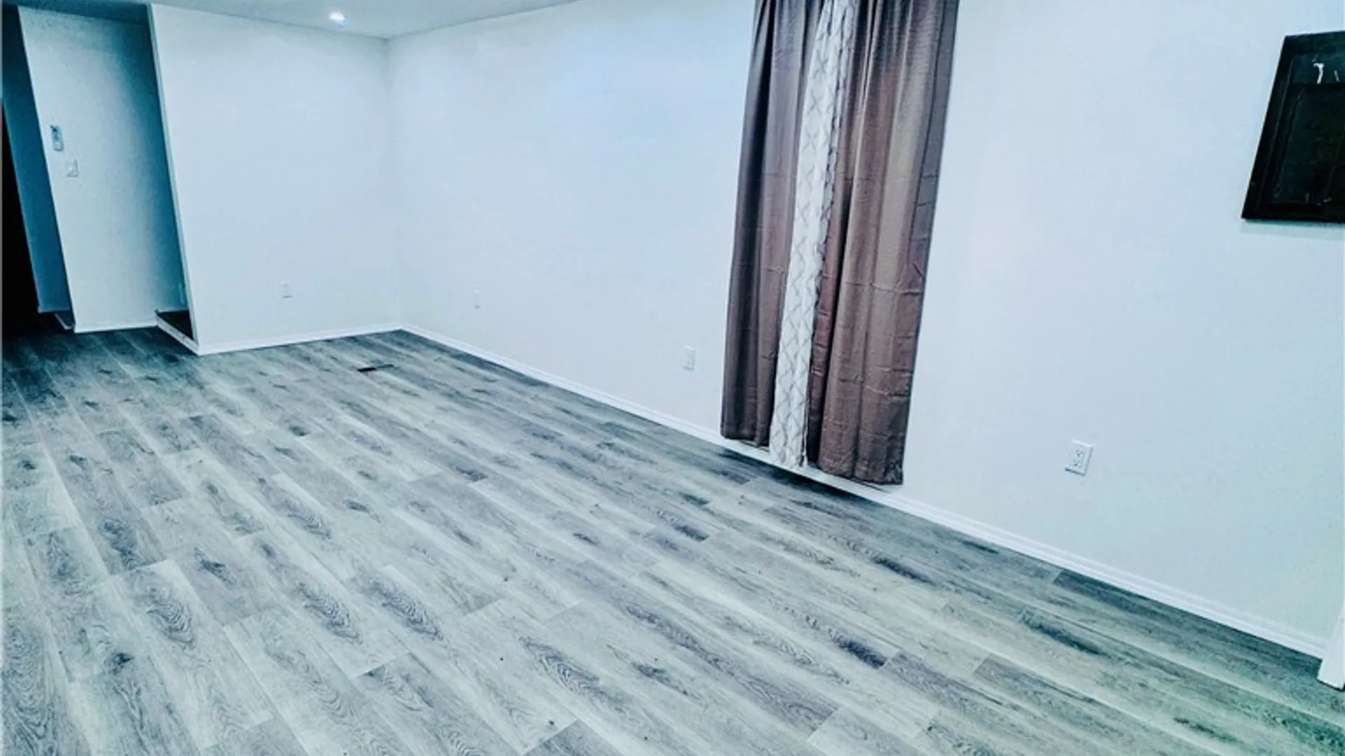 Property at 34 Camp Street, Buffalo, NY 14204 22