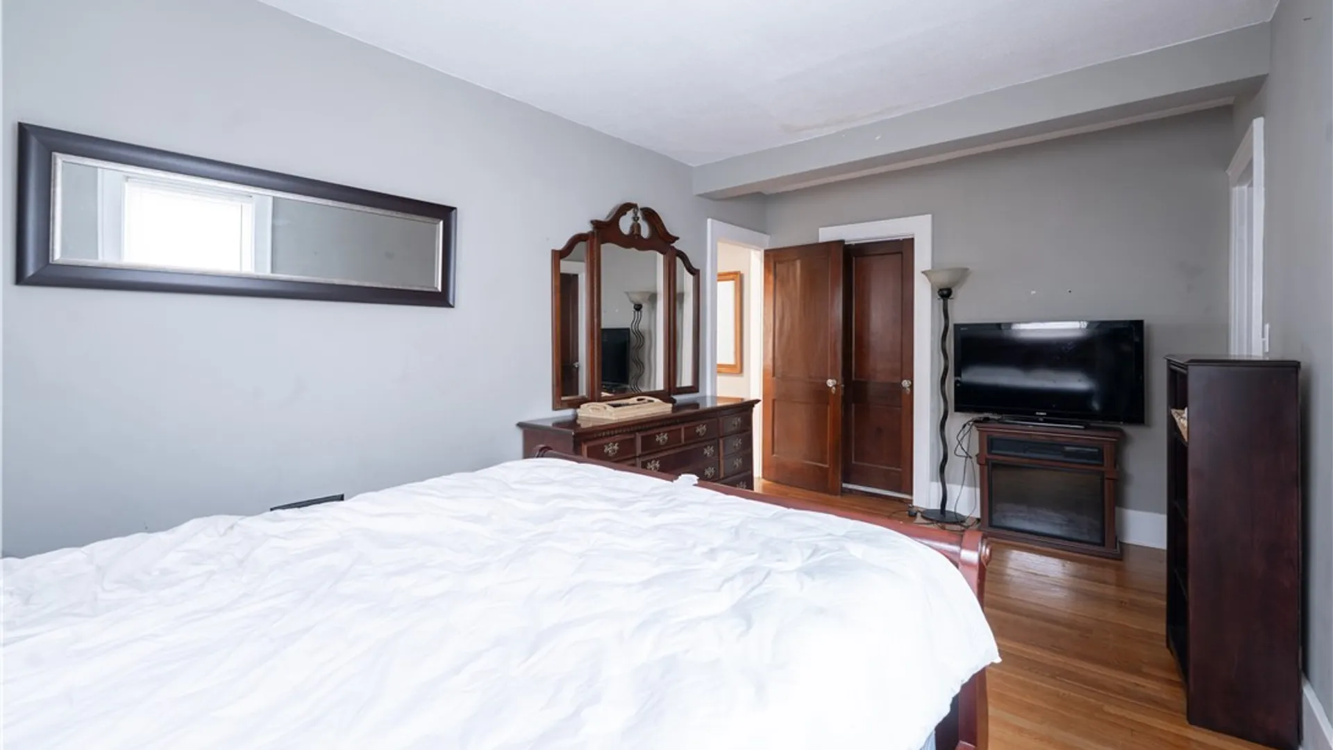 Property at 114 Memorial Parkway, Utica, NY 13501 28