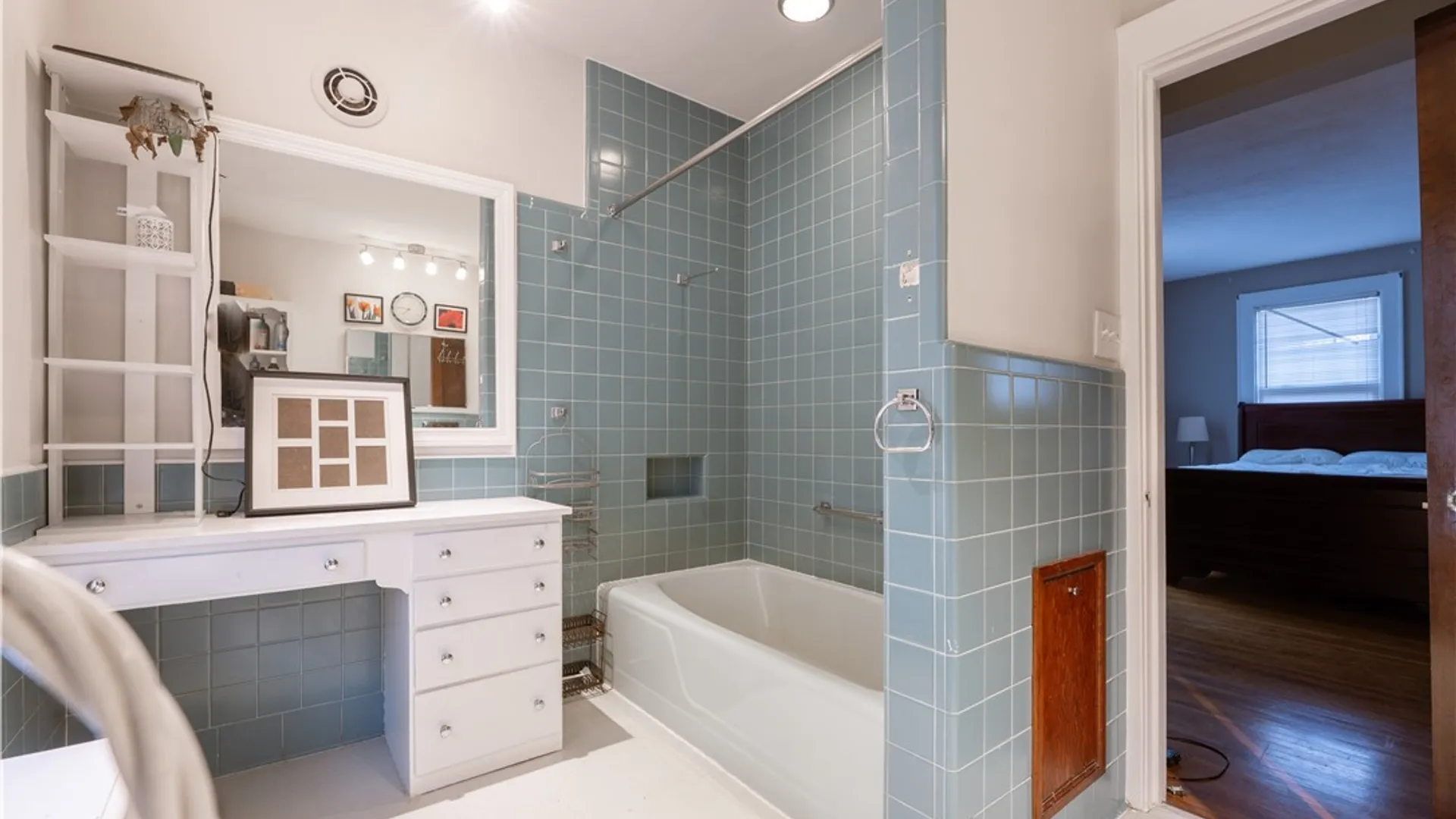 Property at 114 Memorial Parkway, Utica, NY 13501 32