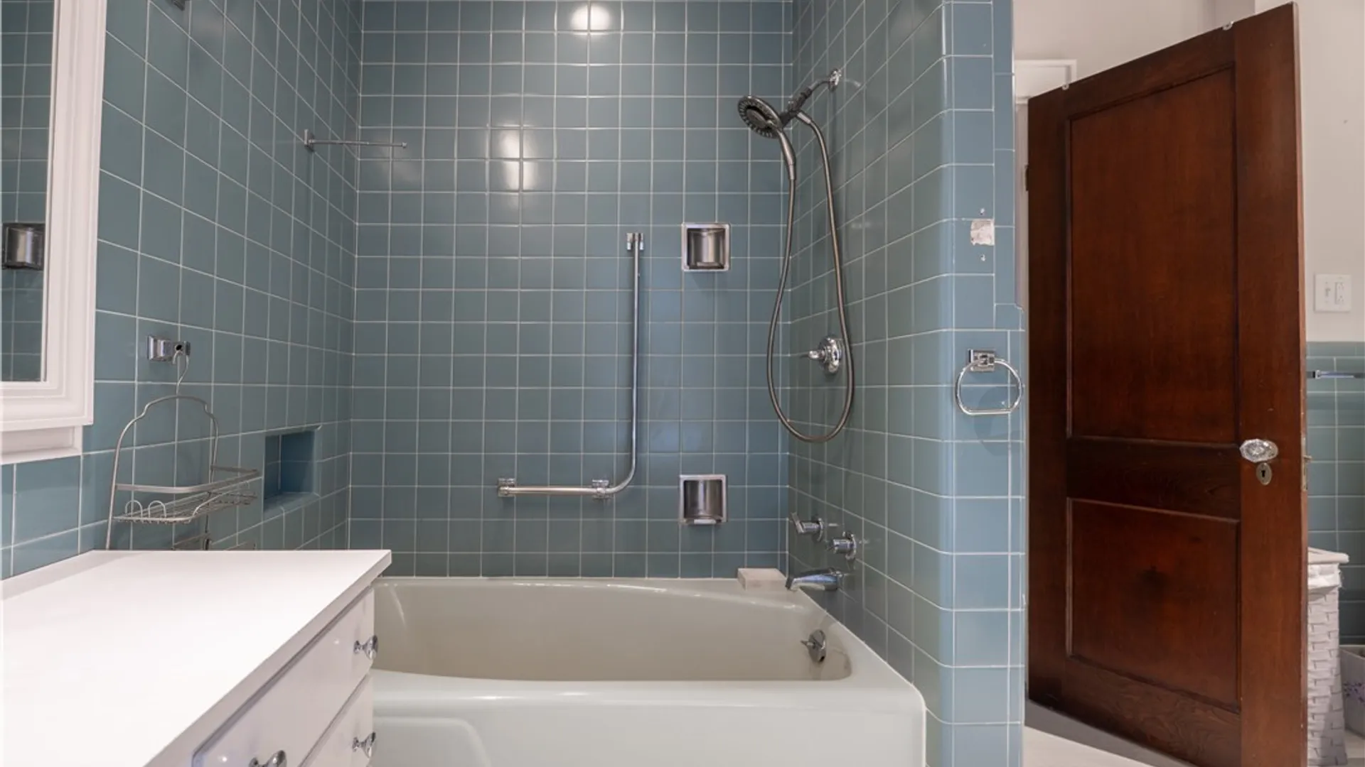 Property at 114 Memorial Parkway, Utica, NY 13501 33