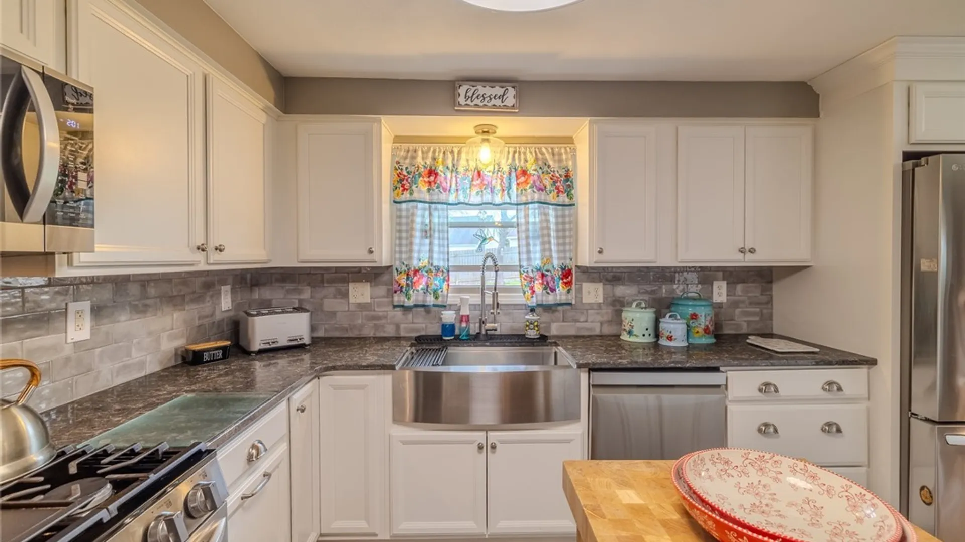 Property at 4285 Carmel Drive, Clay, NY 13090 4