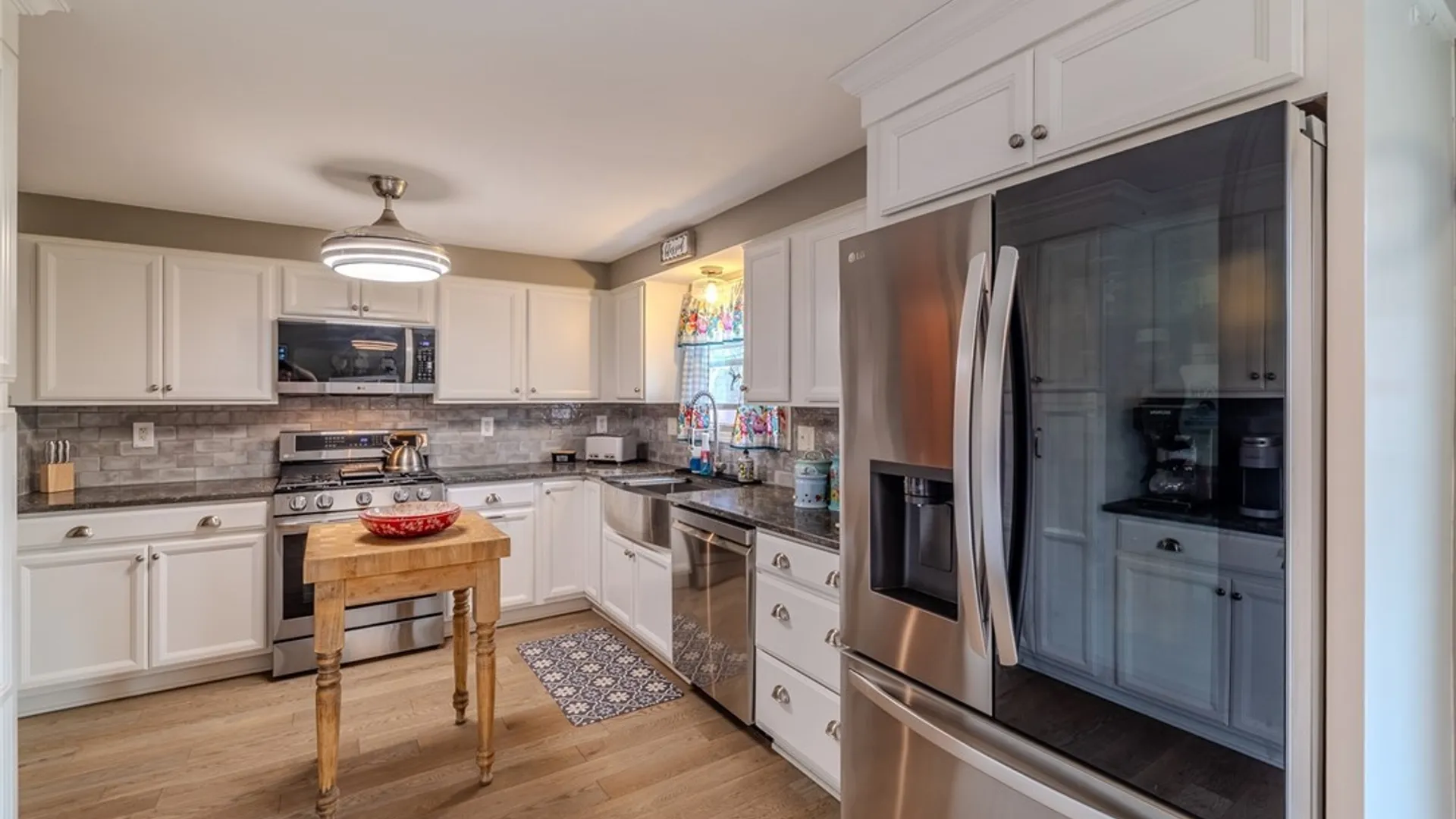 Property at 4285 Carmel Drive, Clay, NY 13090 5