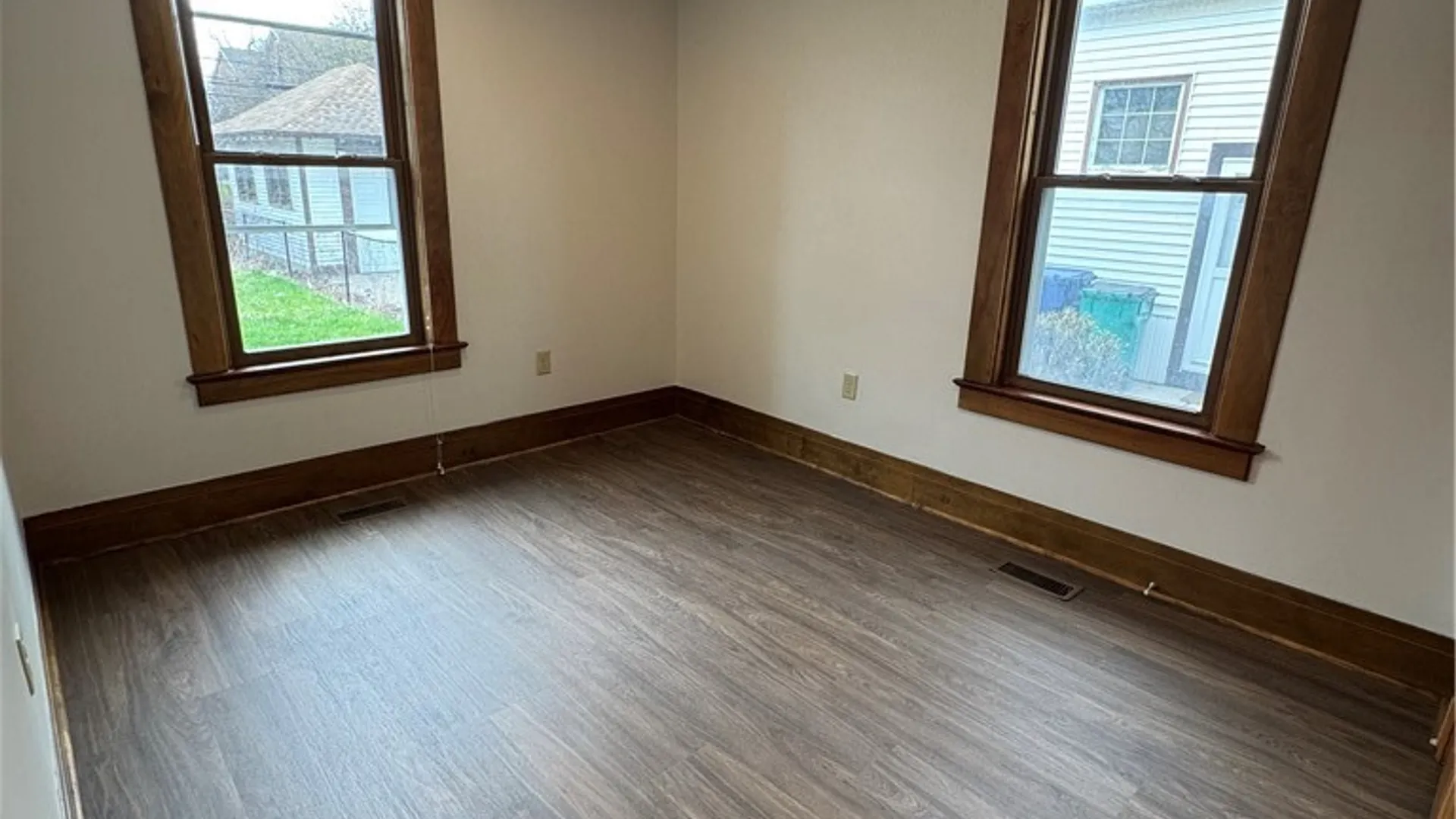 Property at 117 Humboldt Parkway, Buffalo, NY 14214 9